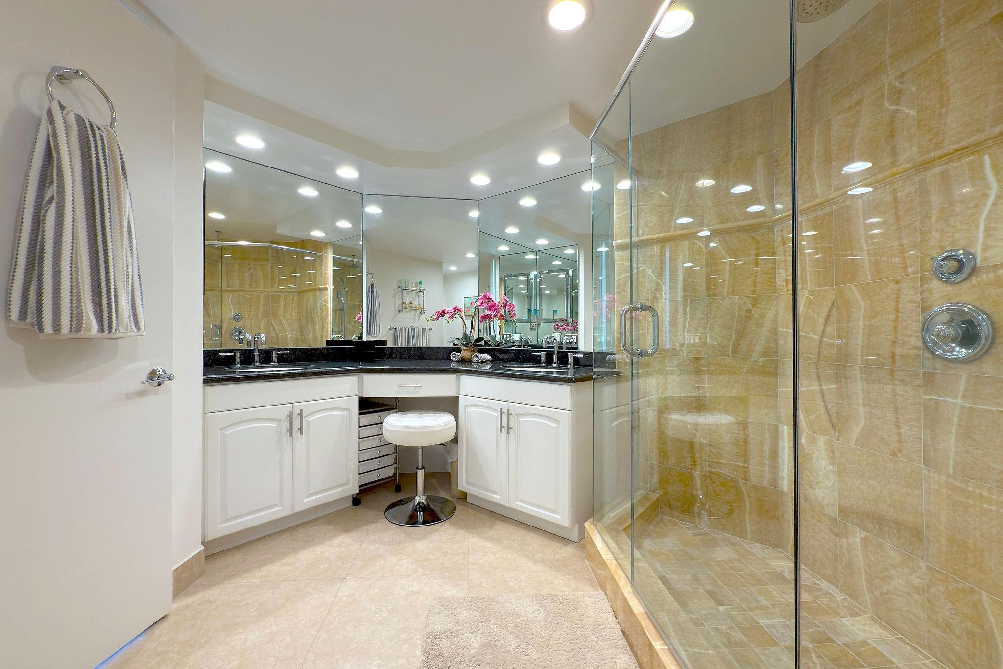 POINT OF AMERICAS - Residential