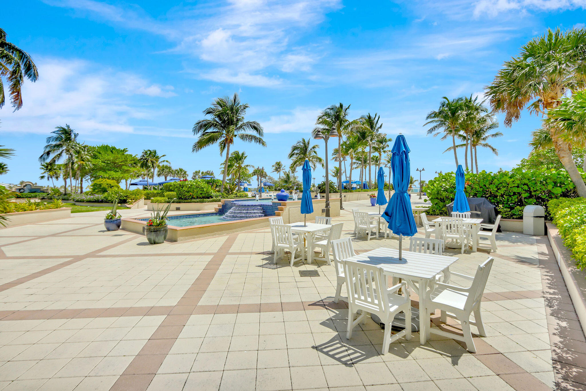 POINT OF AMERICAS - Residential