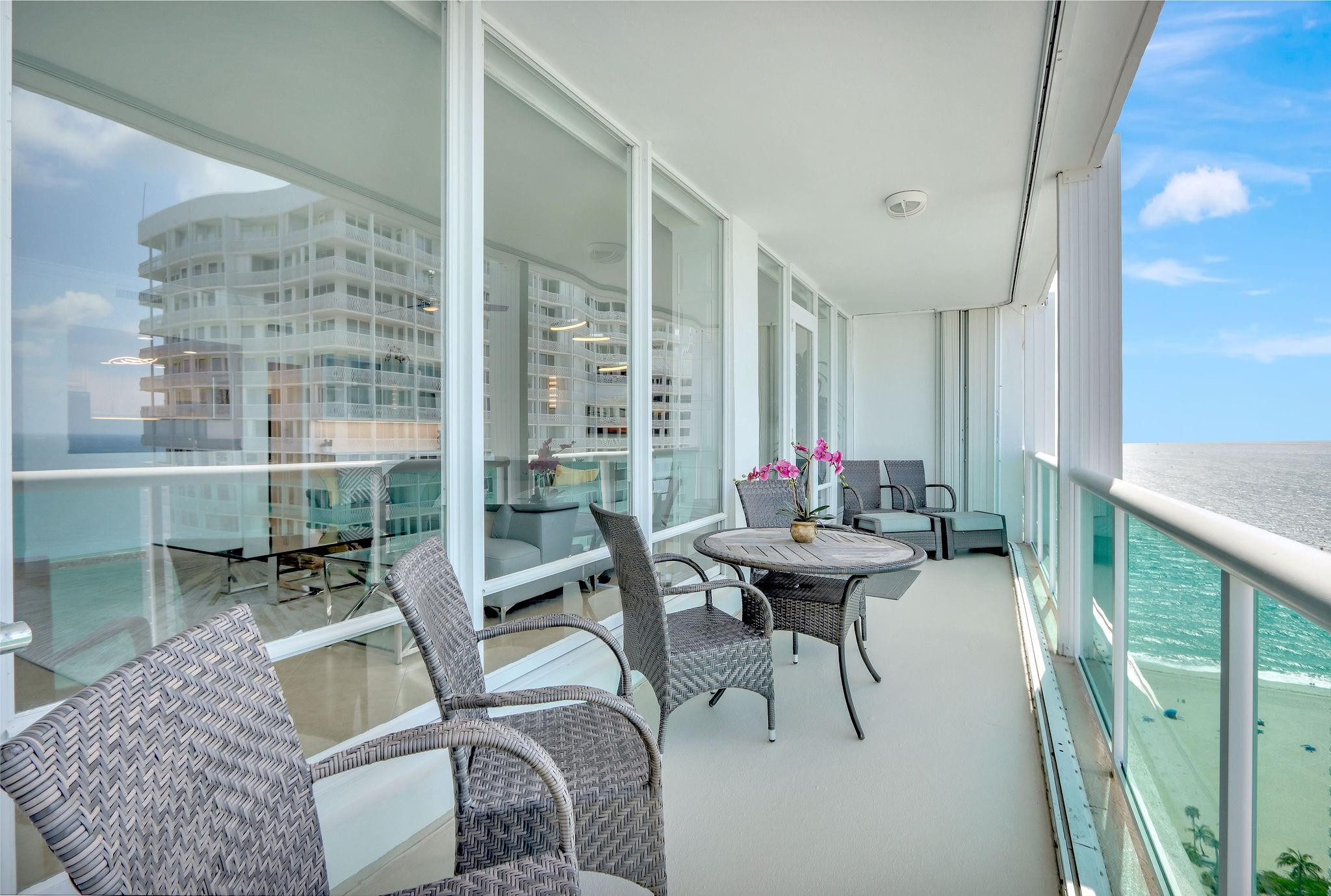 POINT OF AMERICAS - Residential