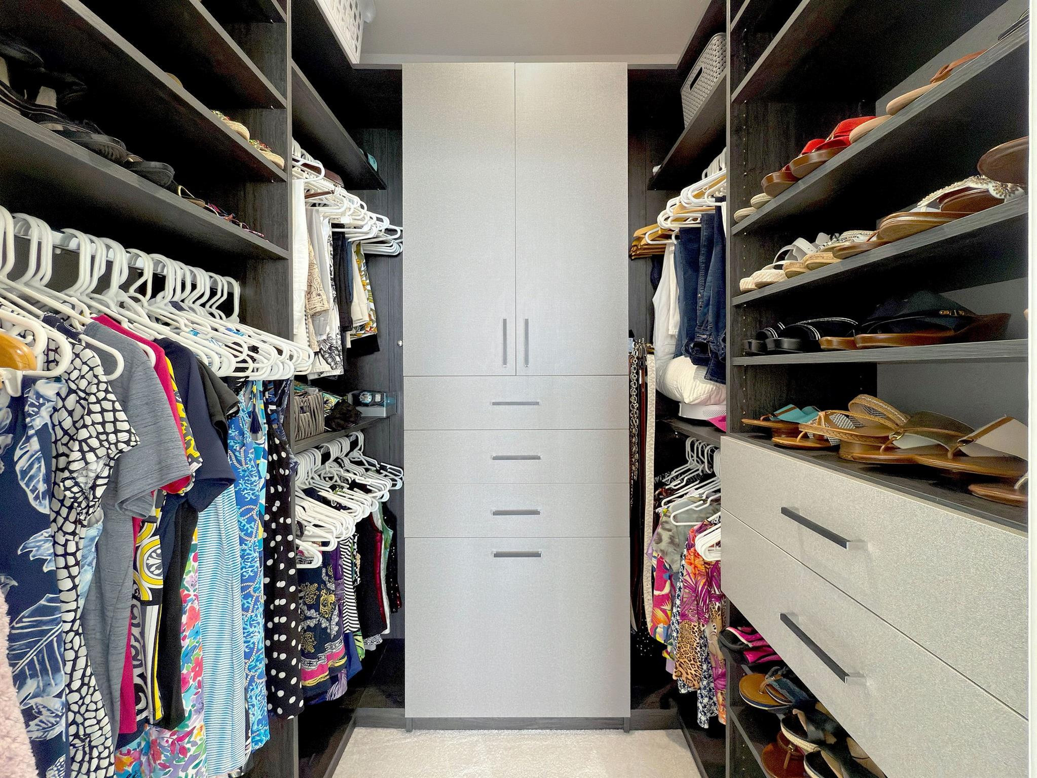 POINT OF AMERICAS - Residential