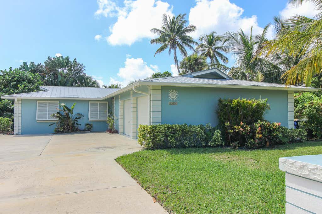 Photo of 1573 Thumb Point Drive, Hutchinson Island, FL 34949 (MLS # R10918012)