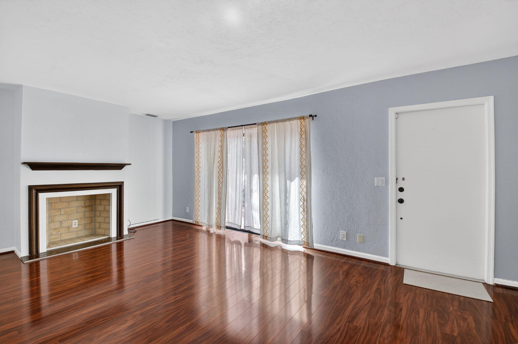 GOLFVIEW HARBOUR TOWNHOUSES - Residential