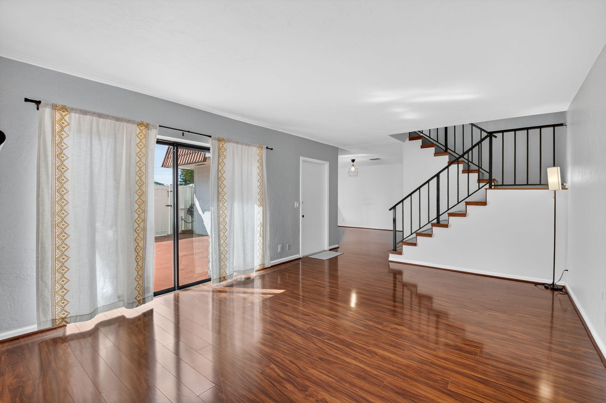 GOLFVIEW HARBOUR TOWNHOUSES - Residential