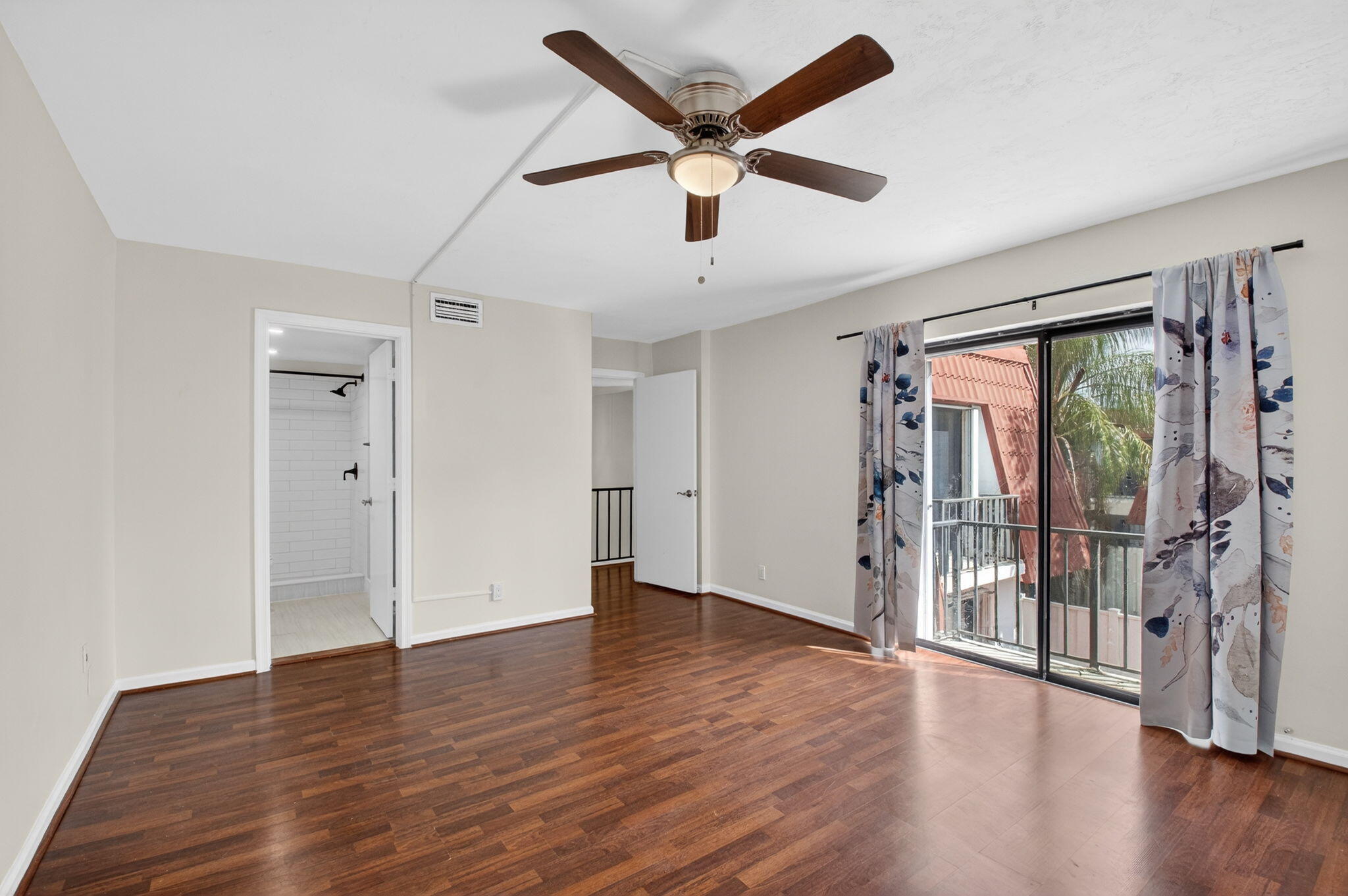 GOLFVIEW HARBOUR TOWNHOUSES - Residential