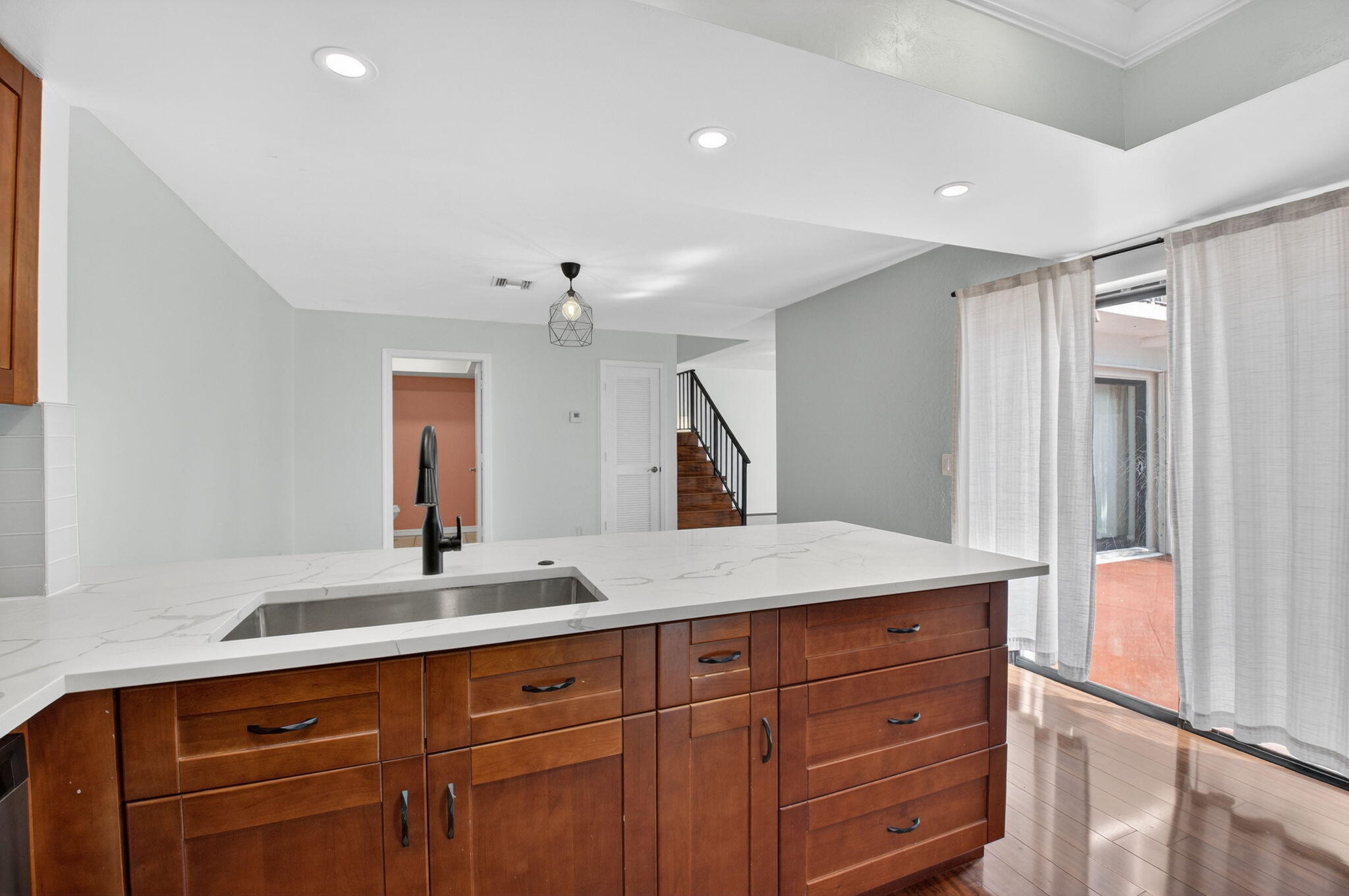 GOLFVIEW HARBOUR TOWNHOUSES - Residential