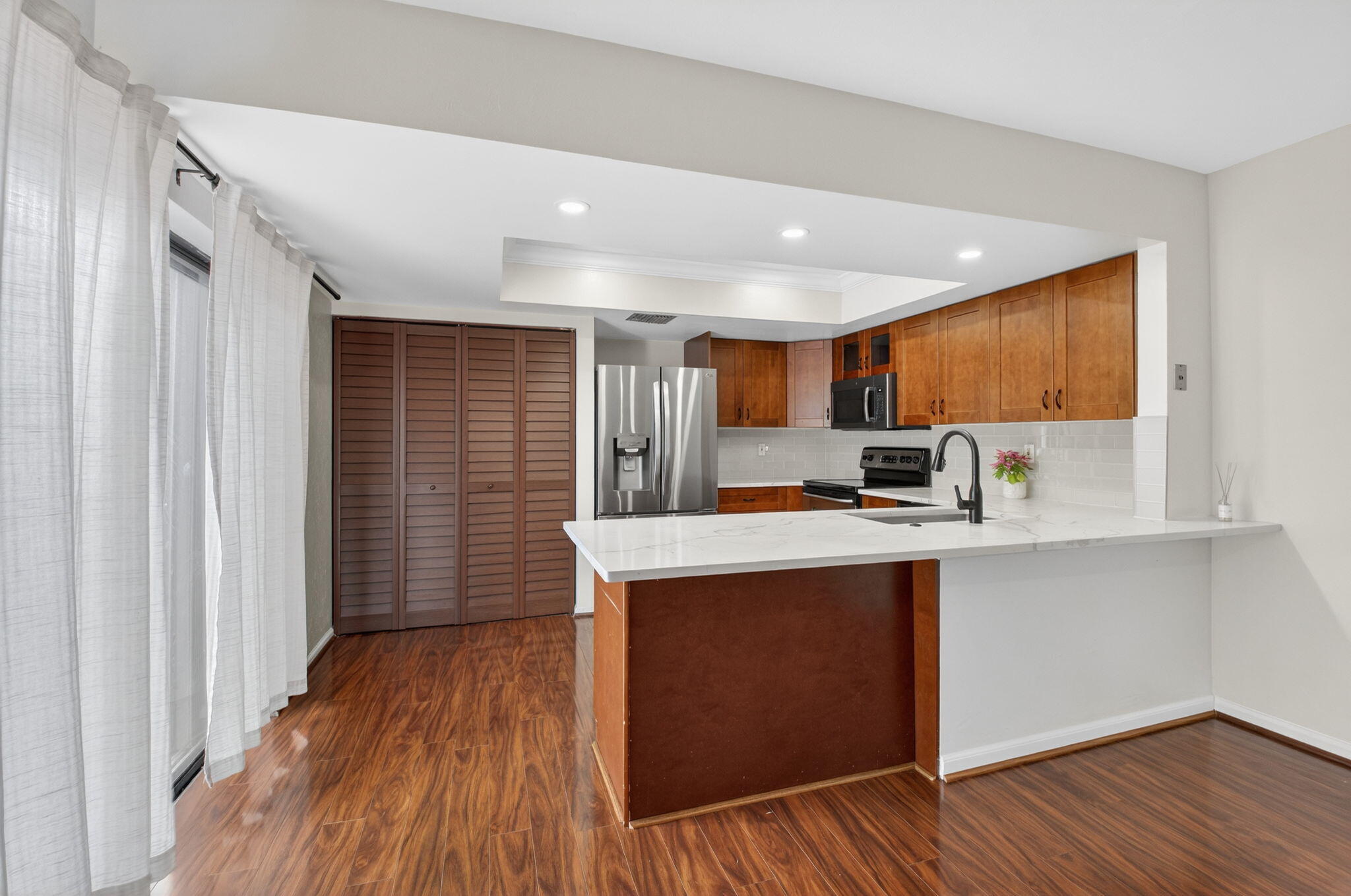 GOLFVIEW HARBOUR TOWNHOUSES - Residential