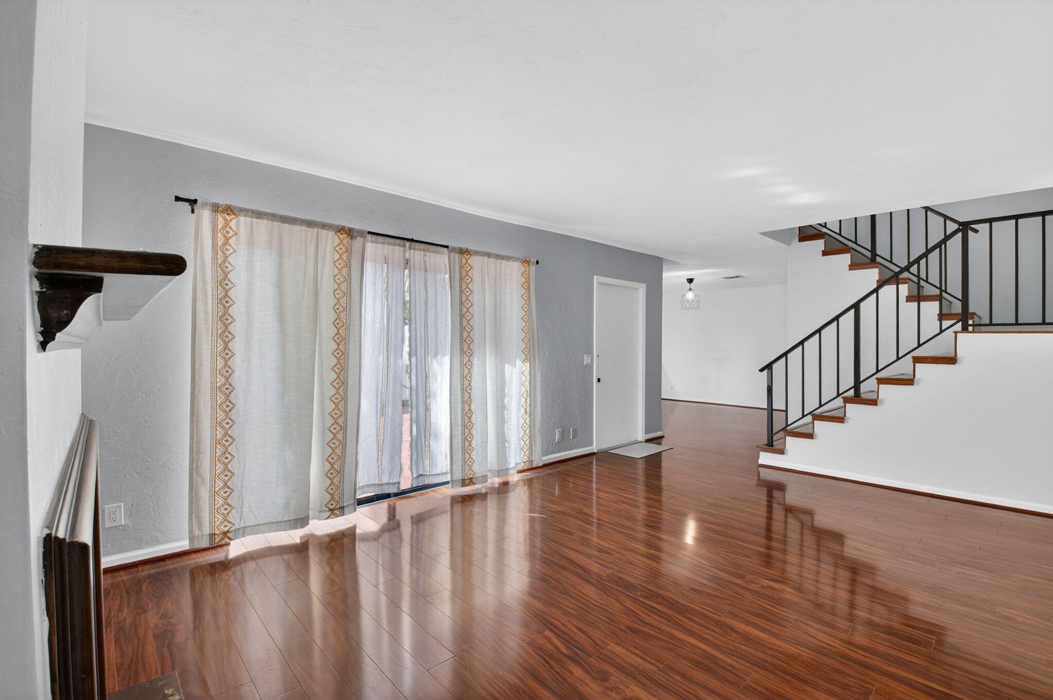 GOLFVIEW HARBOUR TOWNHOUSES - Residential