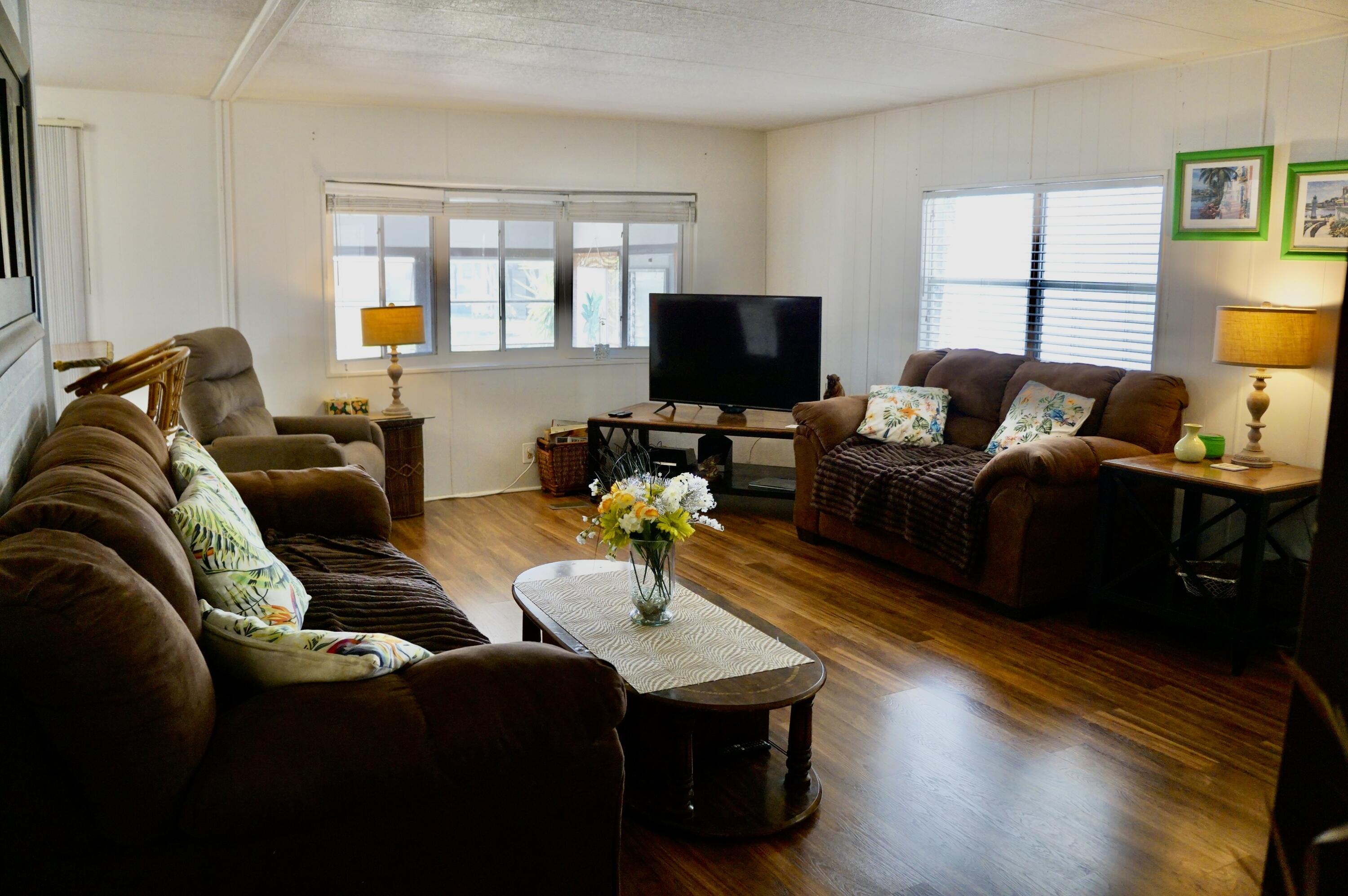 Spanish Lakes - Residential