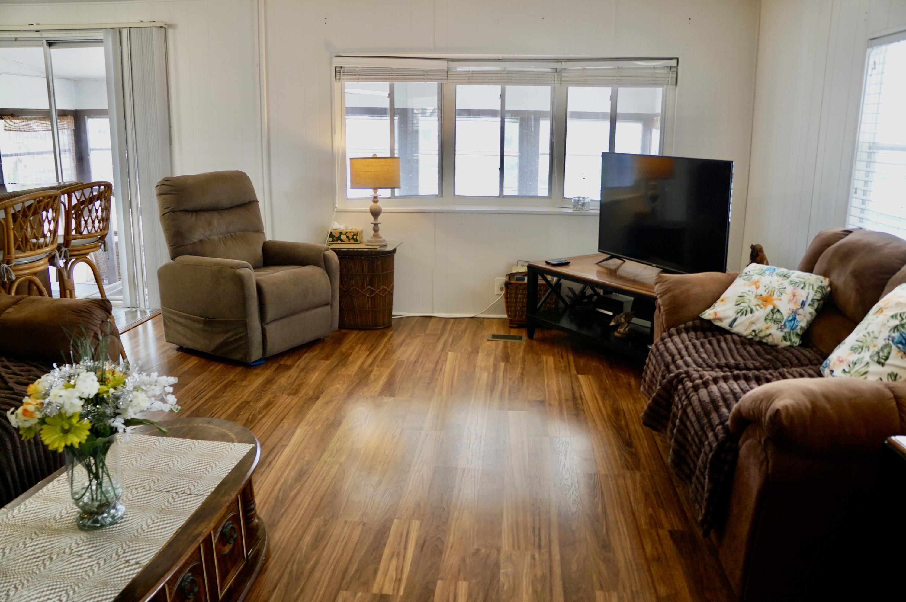 Spanish Lakes - Residential