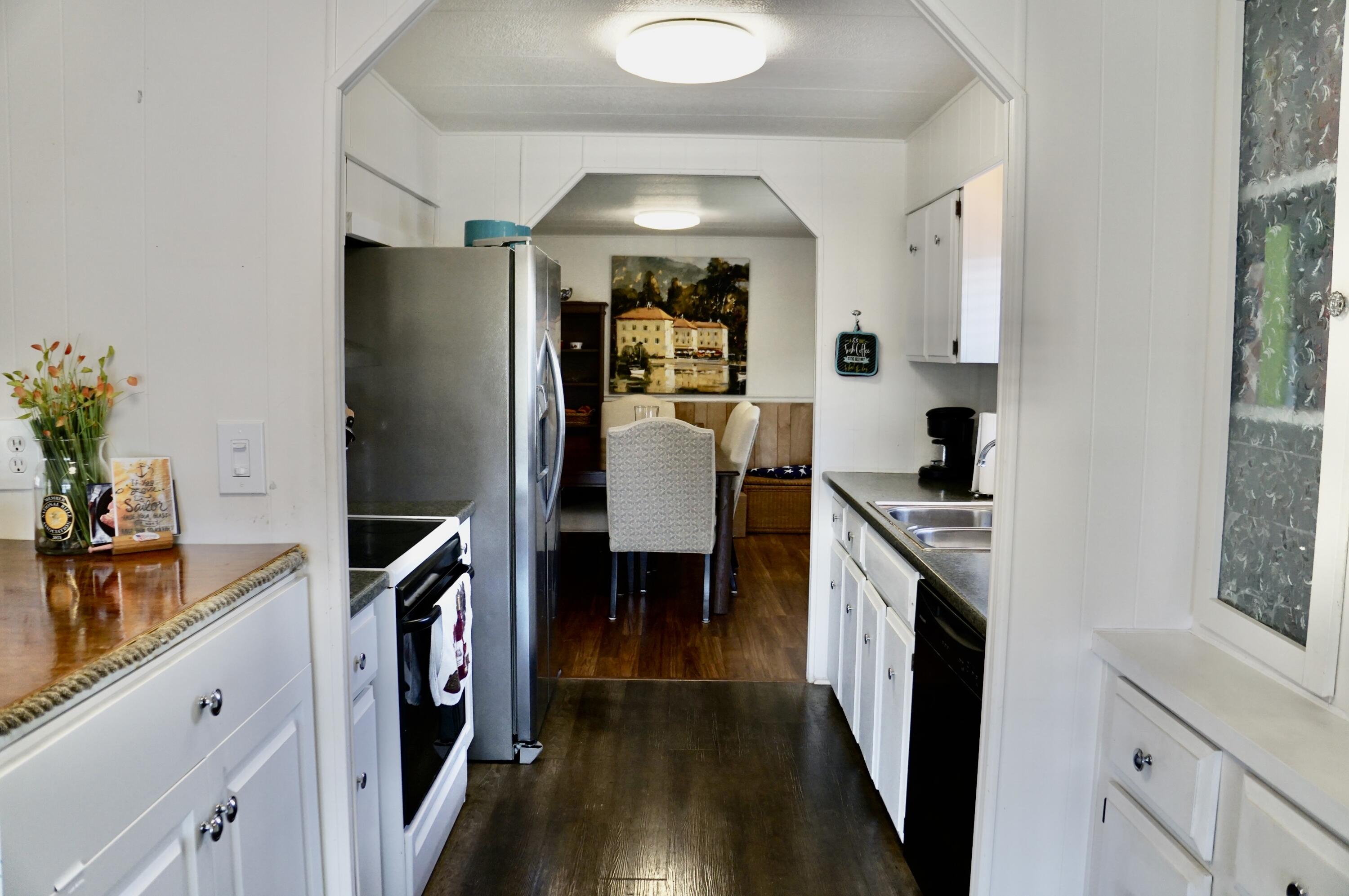 Spanish Lakes - Residential