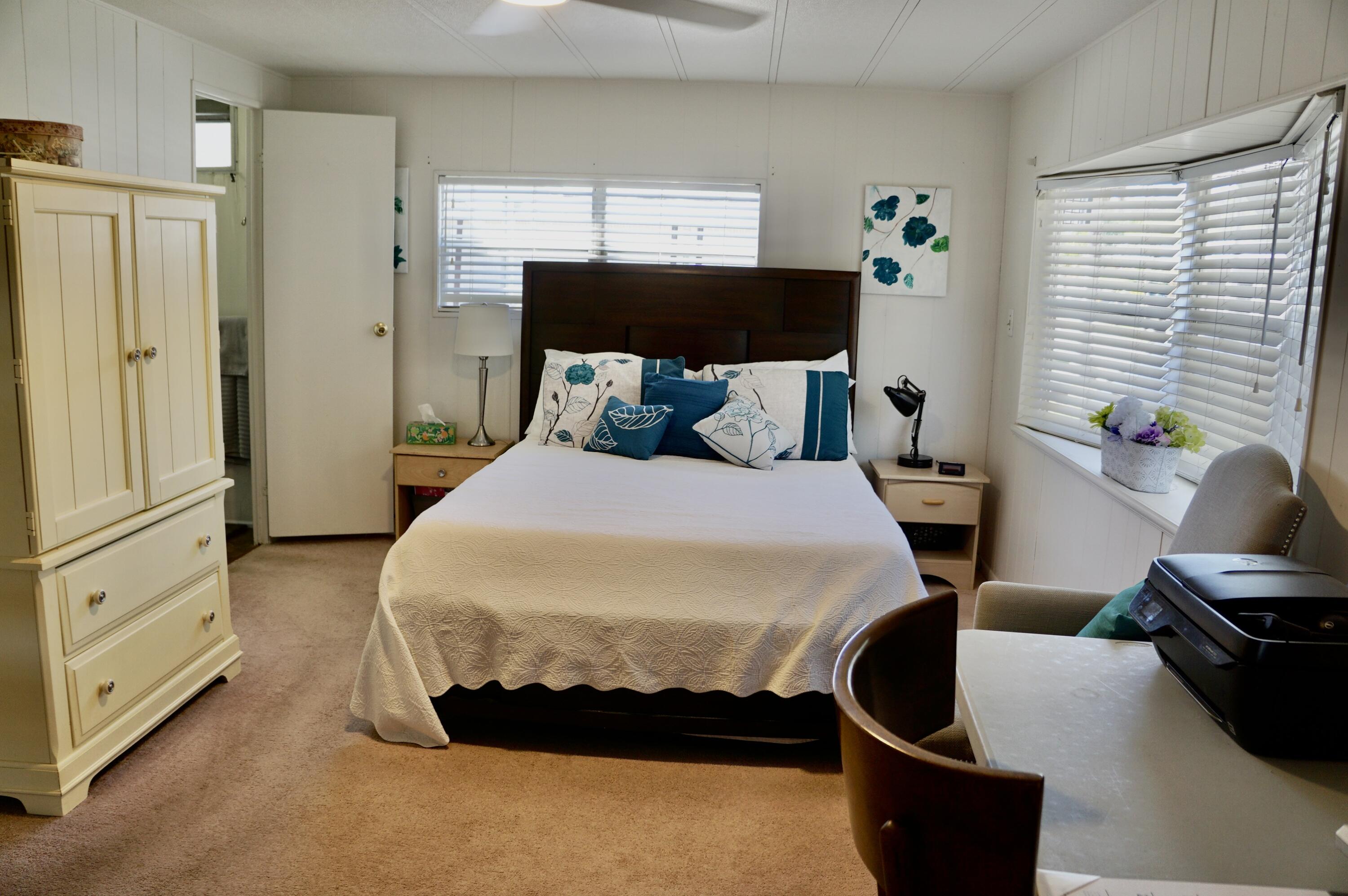 Spanish Lakes - Residential