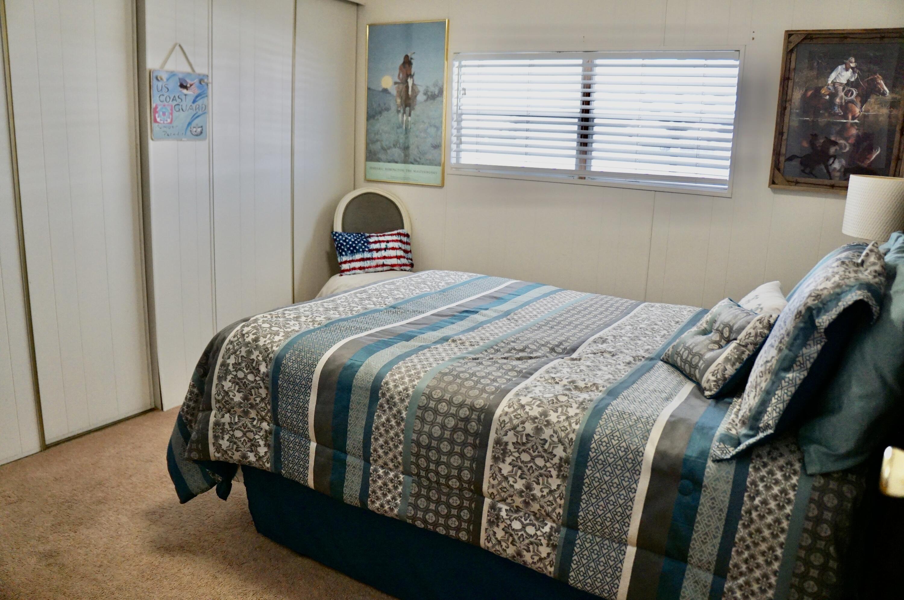 Spanish Lakes - Residential