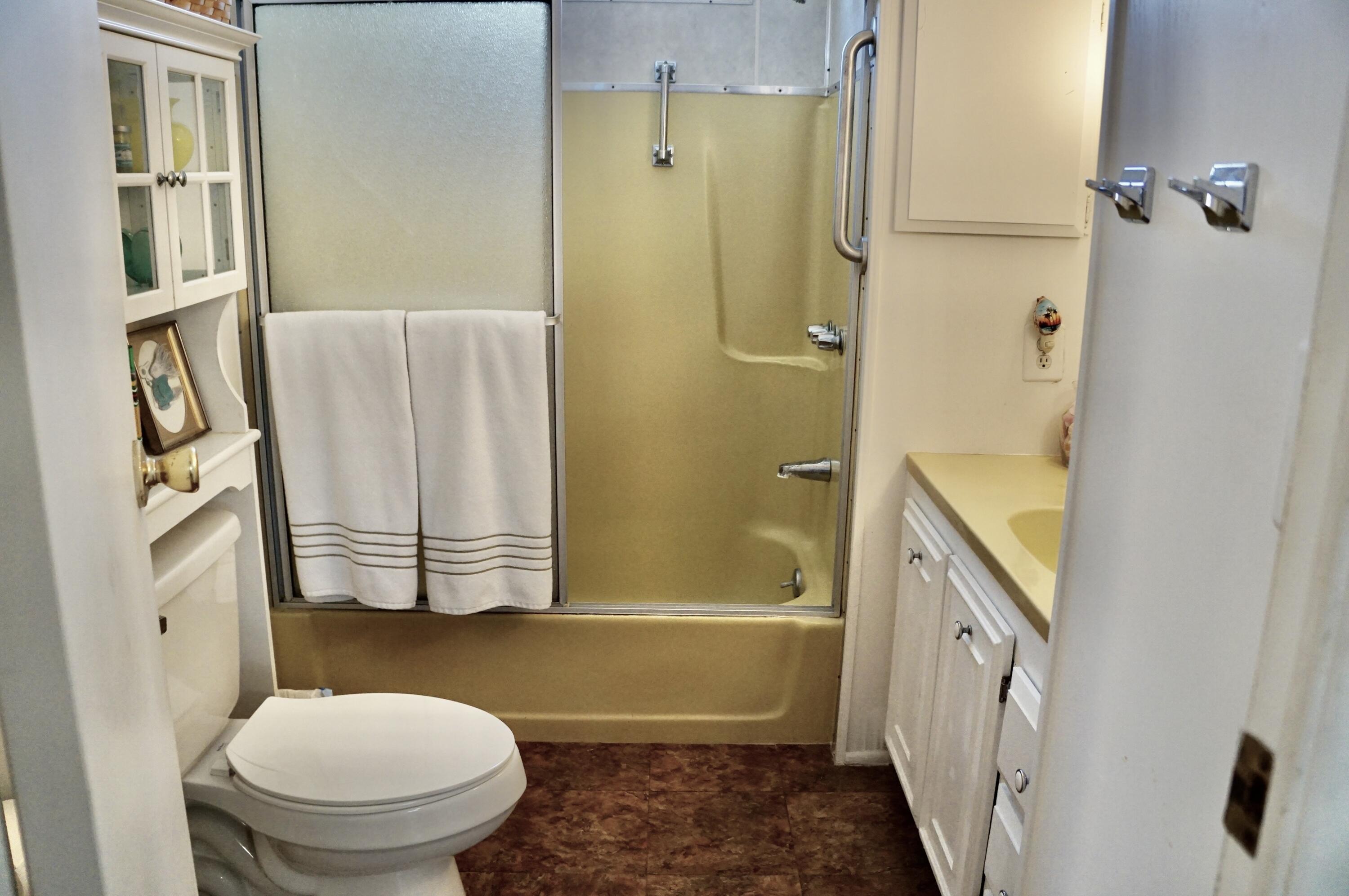 Spanish Lakes - Residential