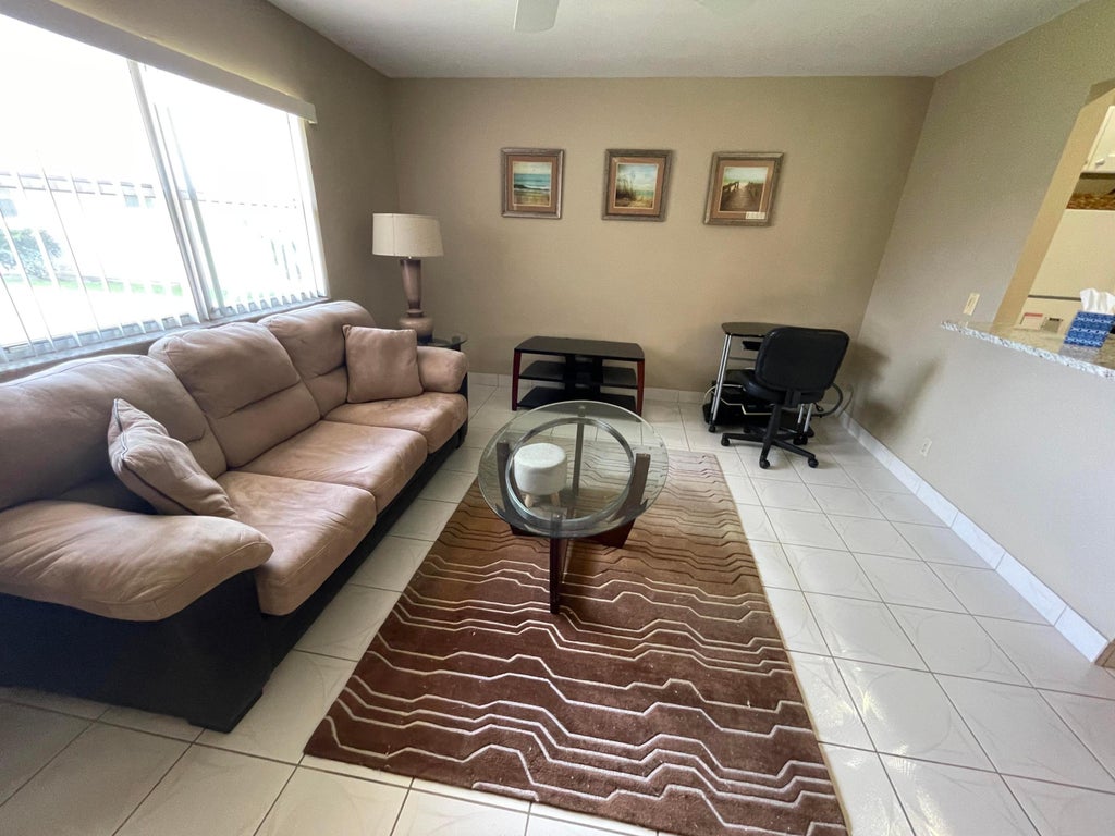 Photo of 318 Seville Terrace #N, Delray Beach, FL 33446 (MLS # R10996618)