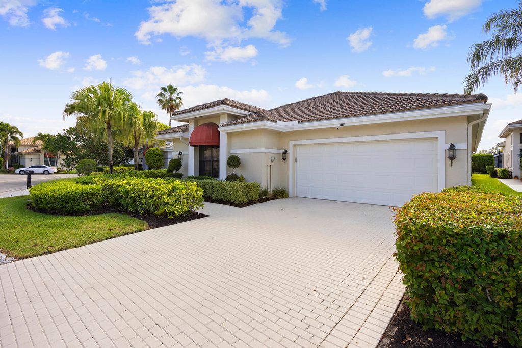 Photo of 10256 Spyglass Way, Boca Raton, FL 33498 (MLS # B26021995)