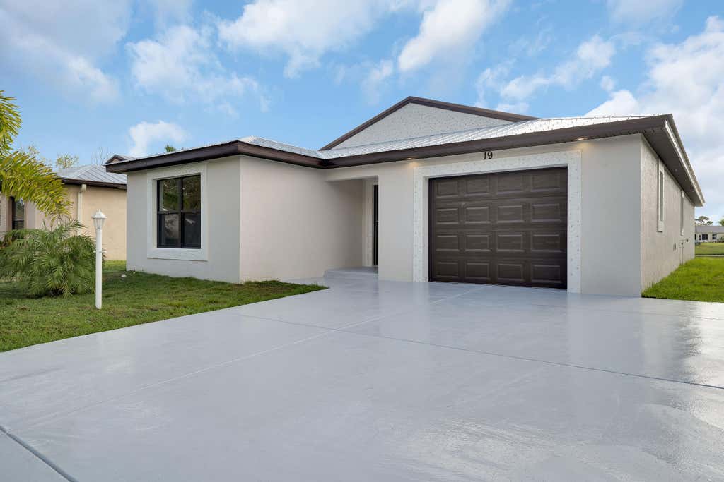 Photo of 63 La Villa Way, Fort Pierce, FL 34951 (MLS # B26060204)