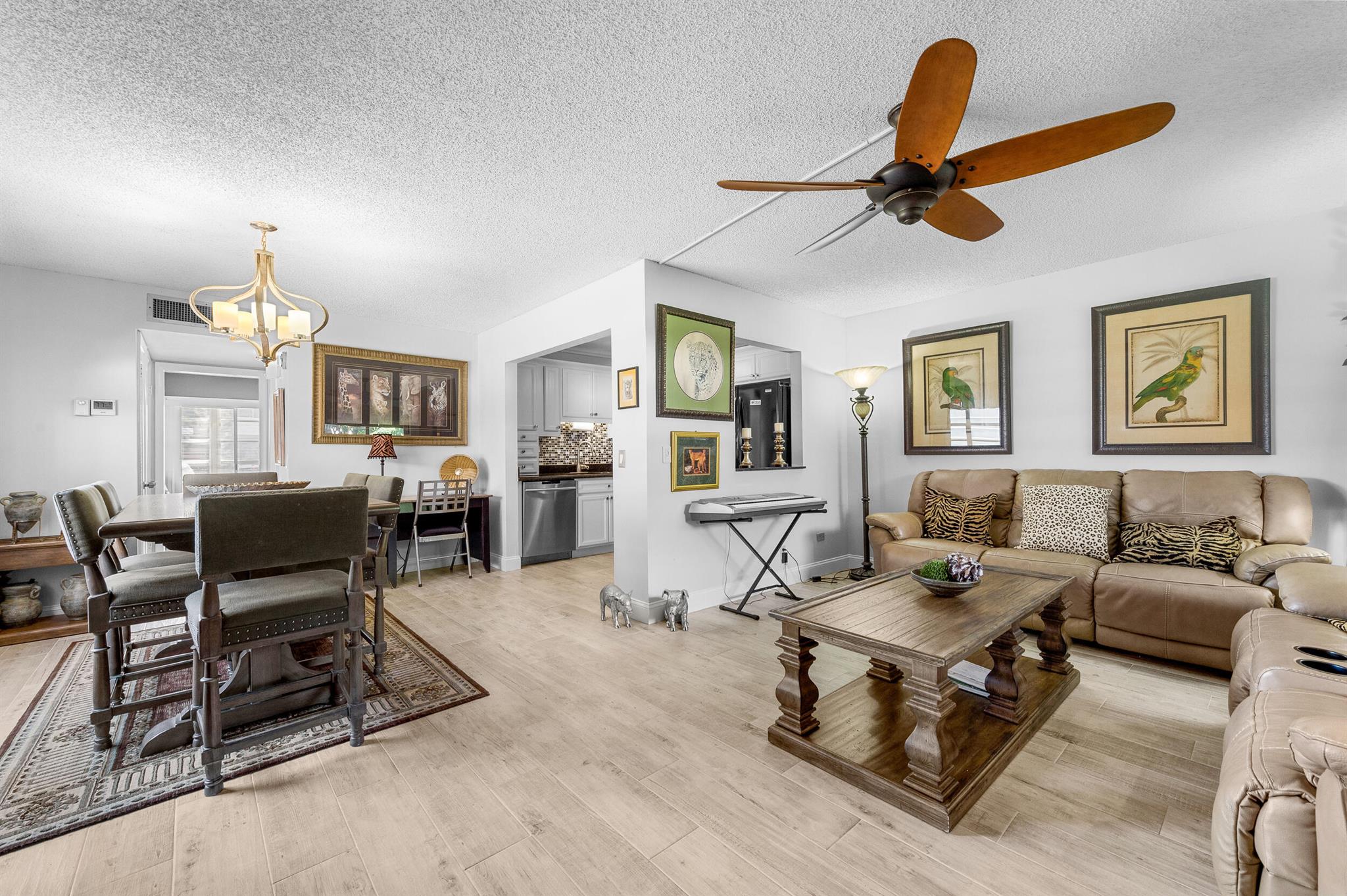 KINGS POINT BURGUNDY COND - Residential Lease