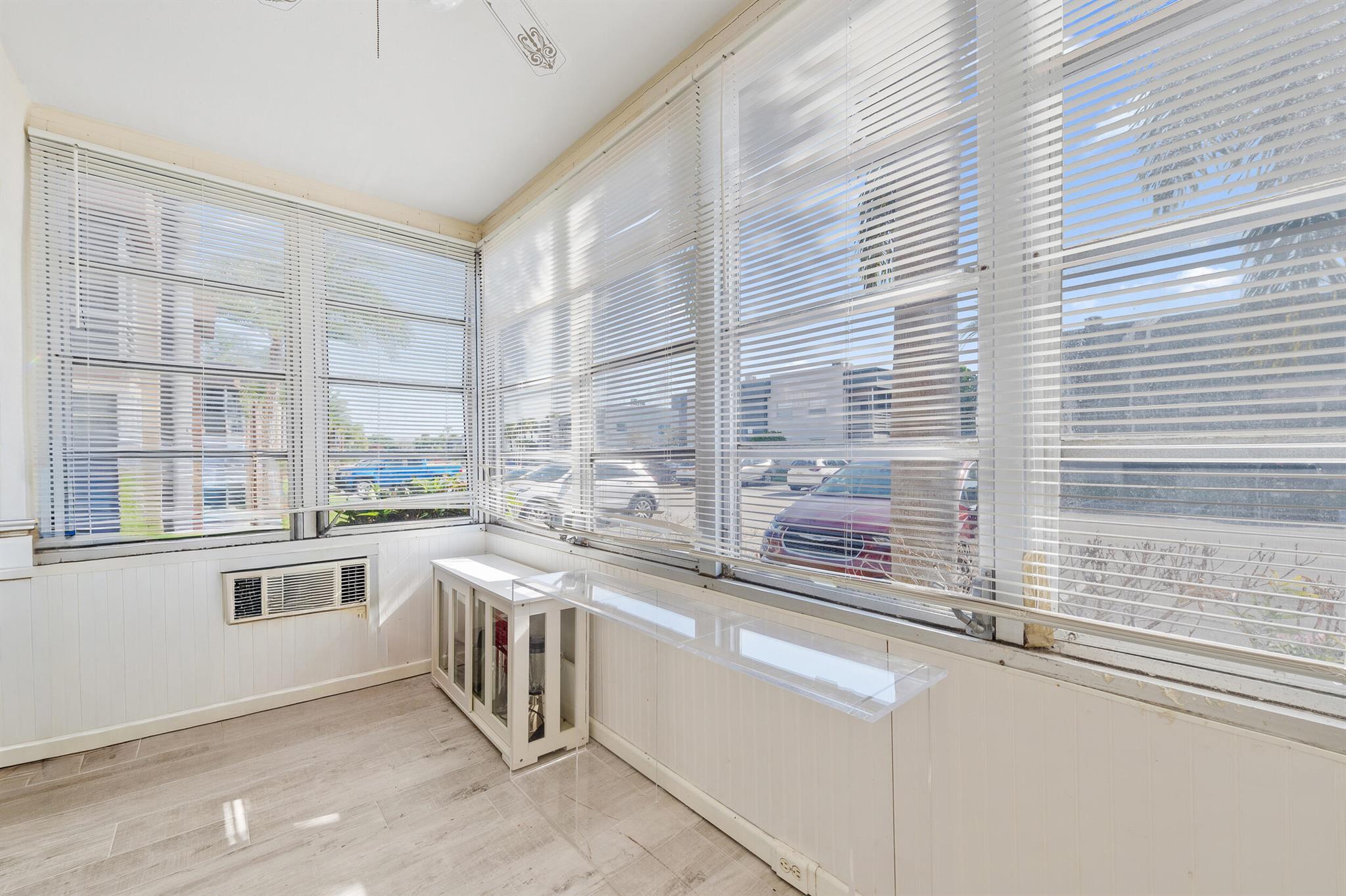 KINGS POINT BURGUNDY COND - Residential Lease