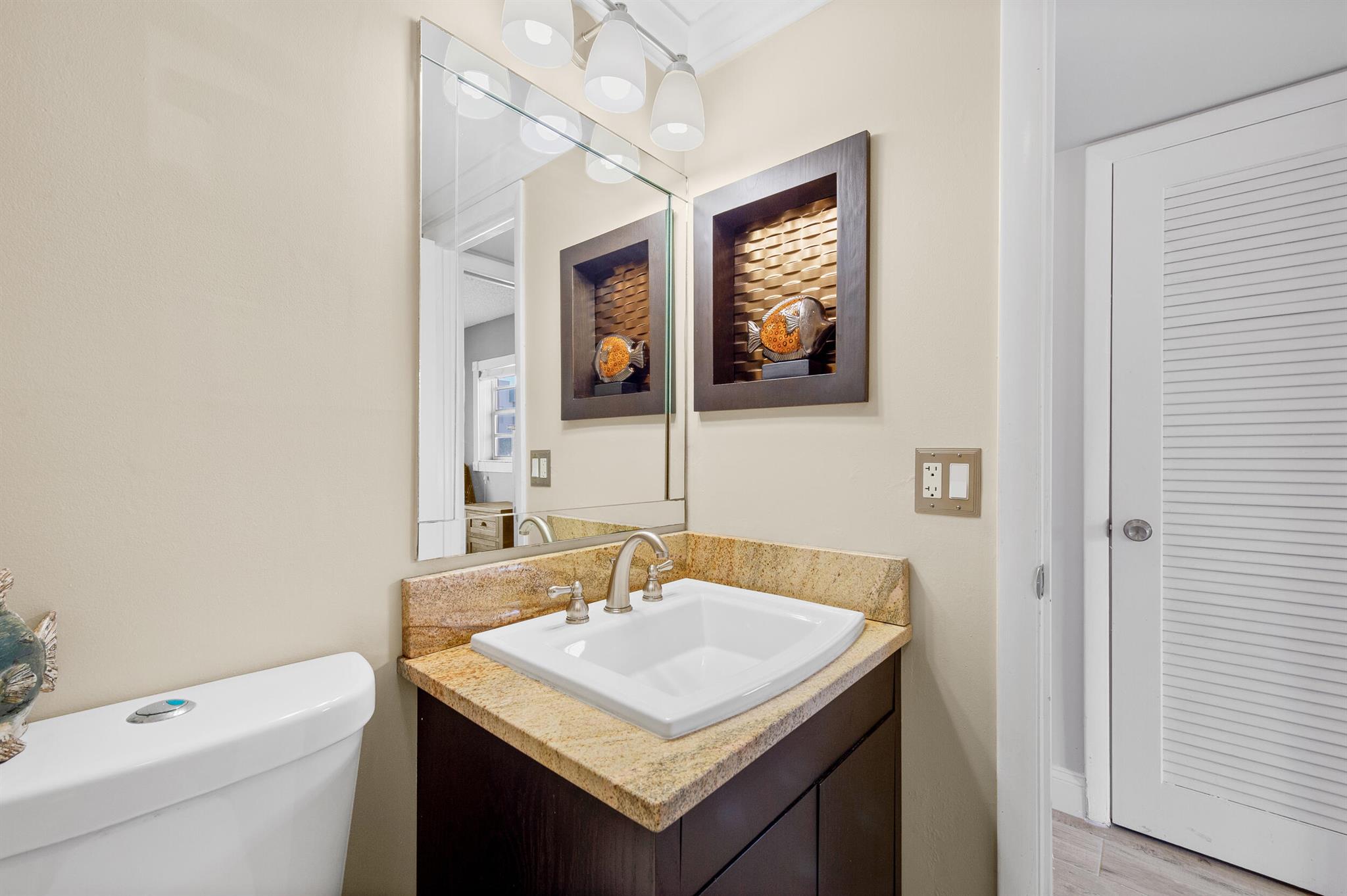 KINGS POINT BURGUNDY COND - Residential Lease