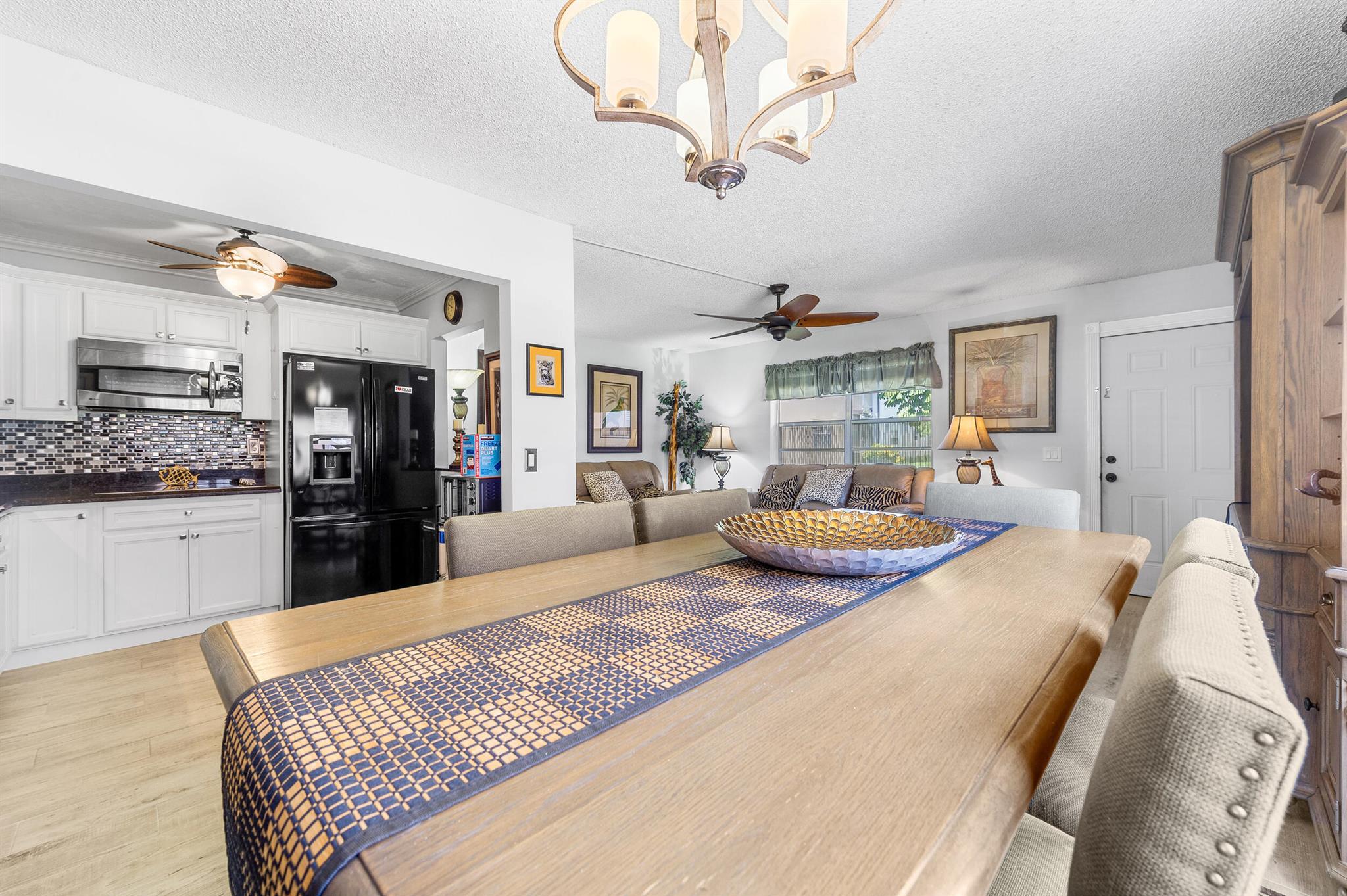 KINGS POINT BURGUNDY COND - Residential Lease