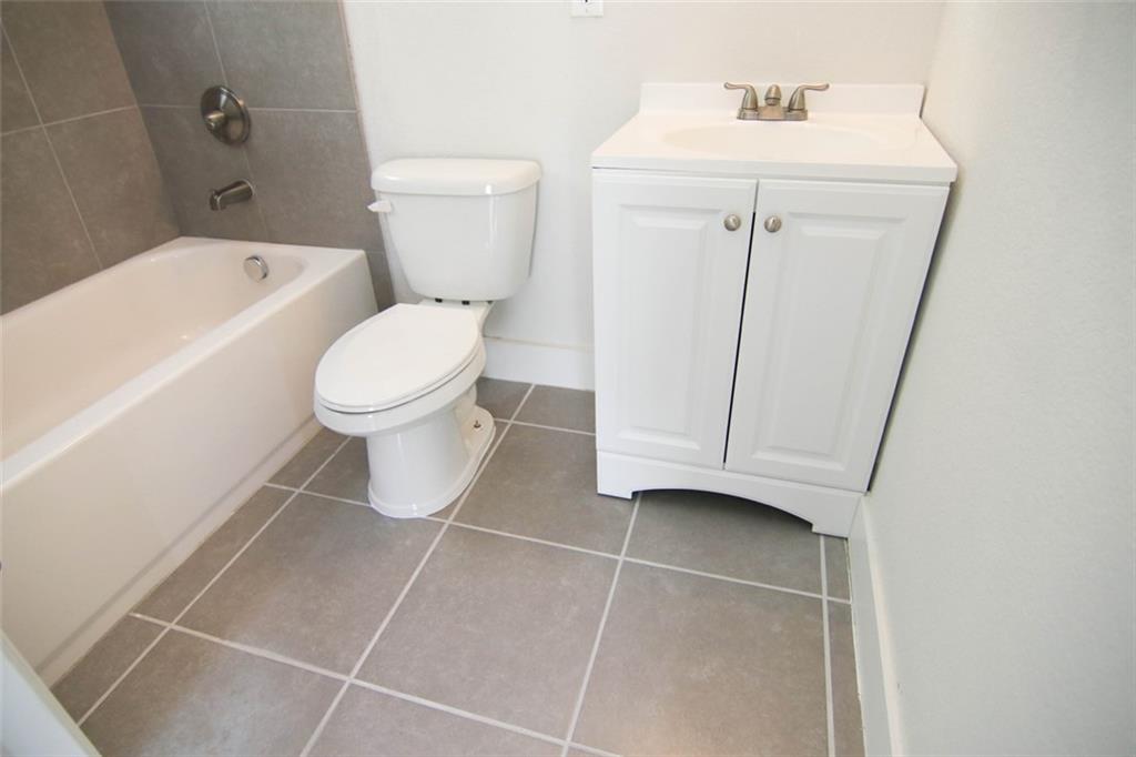 VICTORIA PARK - Residential Lease