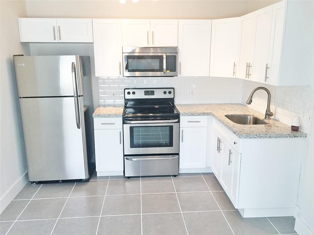 VICTORIA PARK - Residential Lease