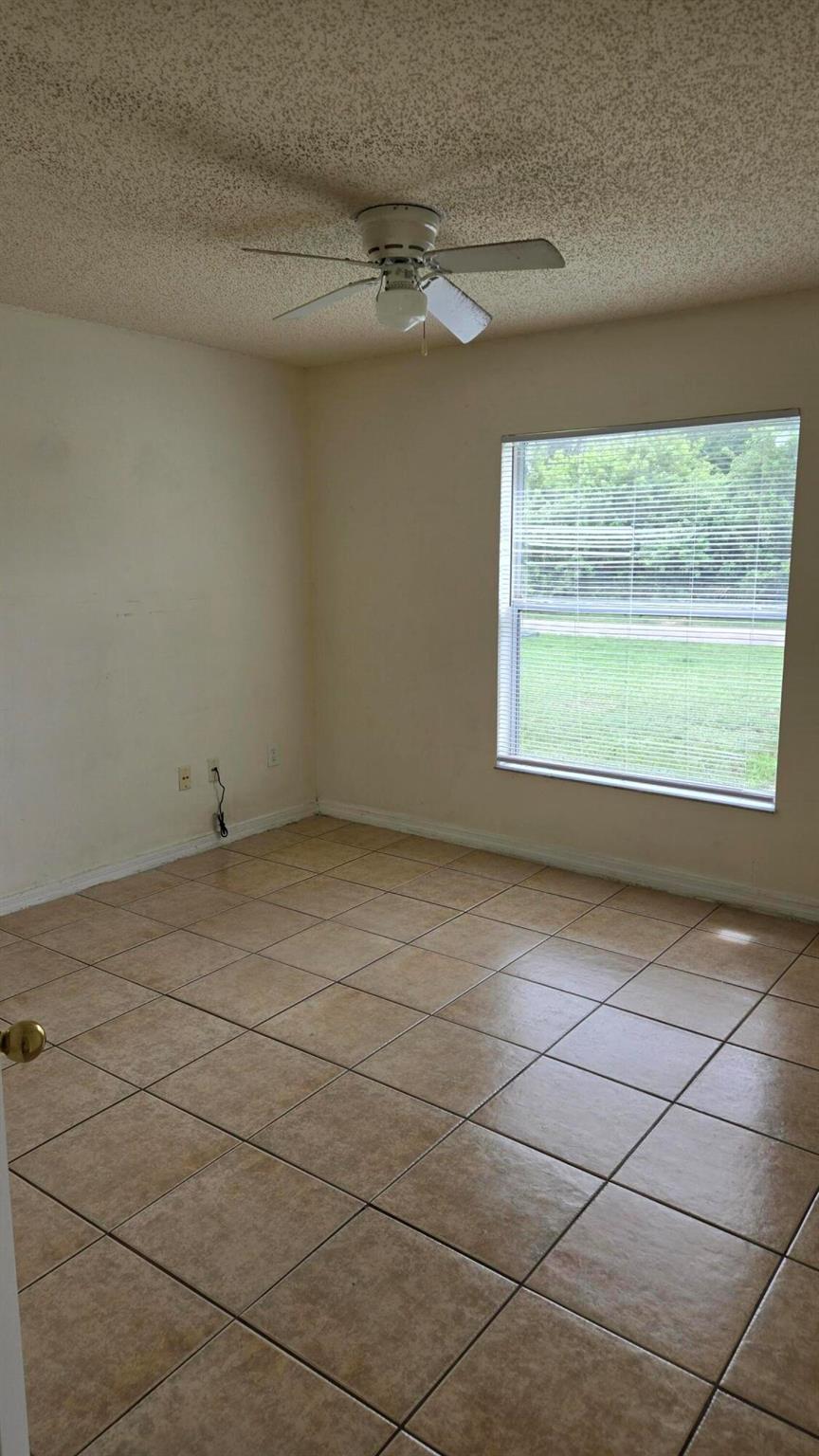 PORT ST LUCIE SECTION 21 - Residential Lease