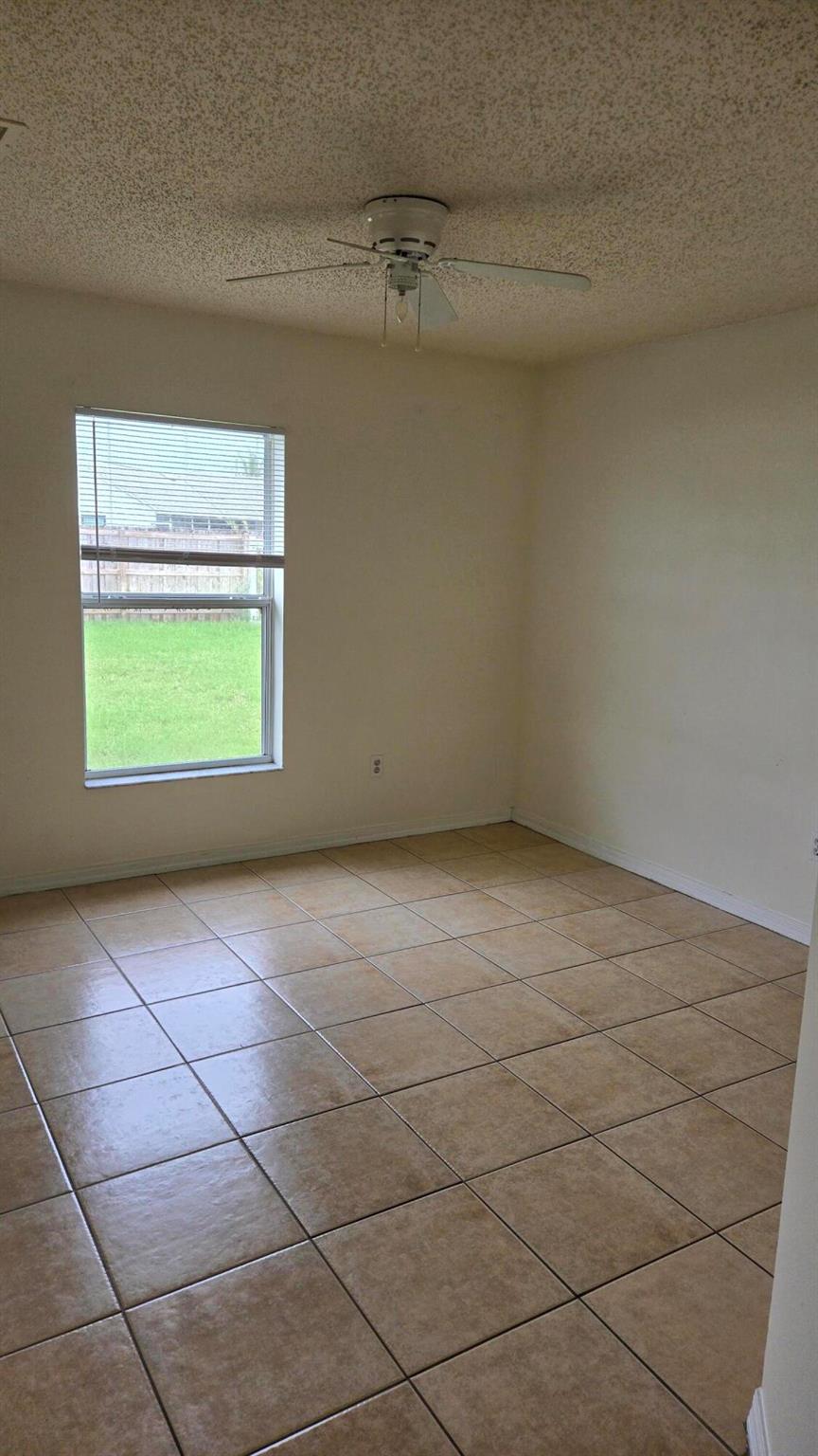 PORT ST LUCIE SECTION 21 - Residential Lease