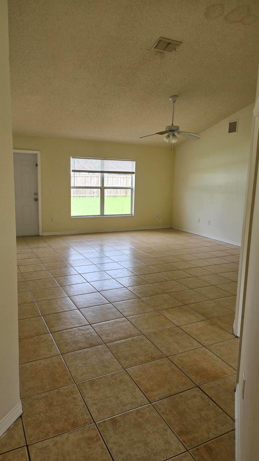 PORT ST LUCIE SECTION 21 - Residential Lease