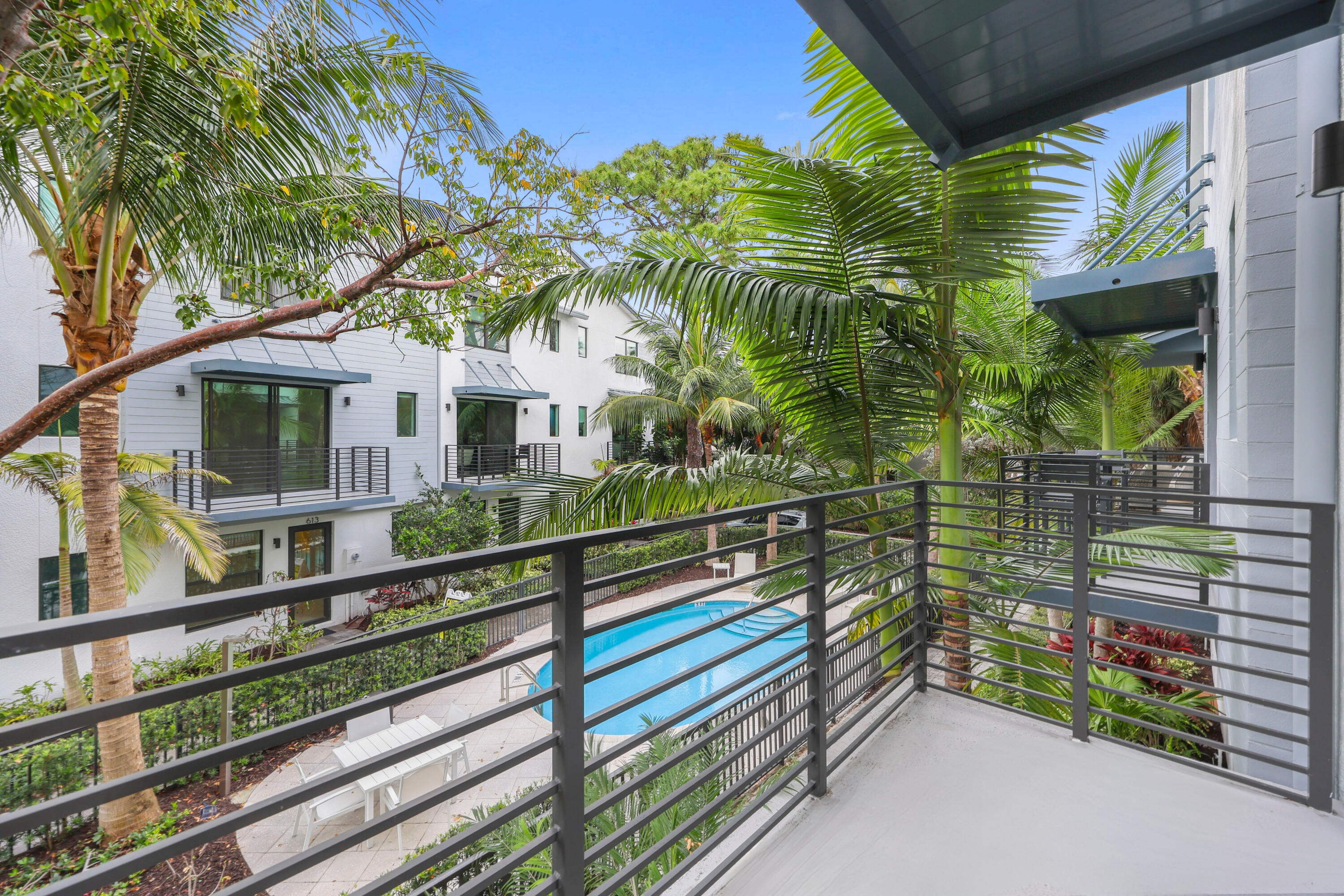 VILLAGE AT WILTON MANORS II - Residential Lease