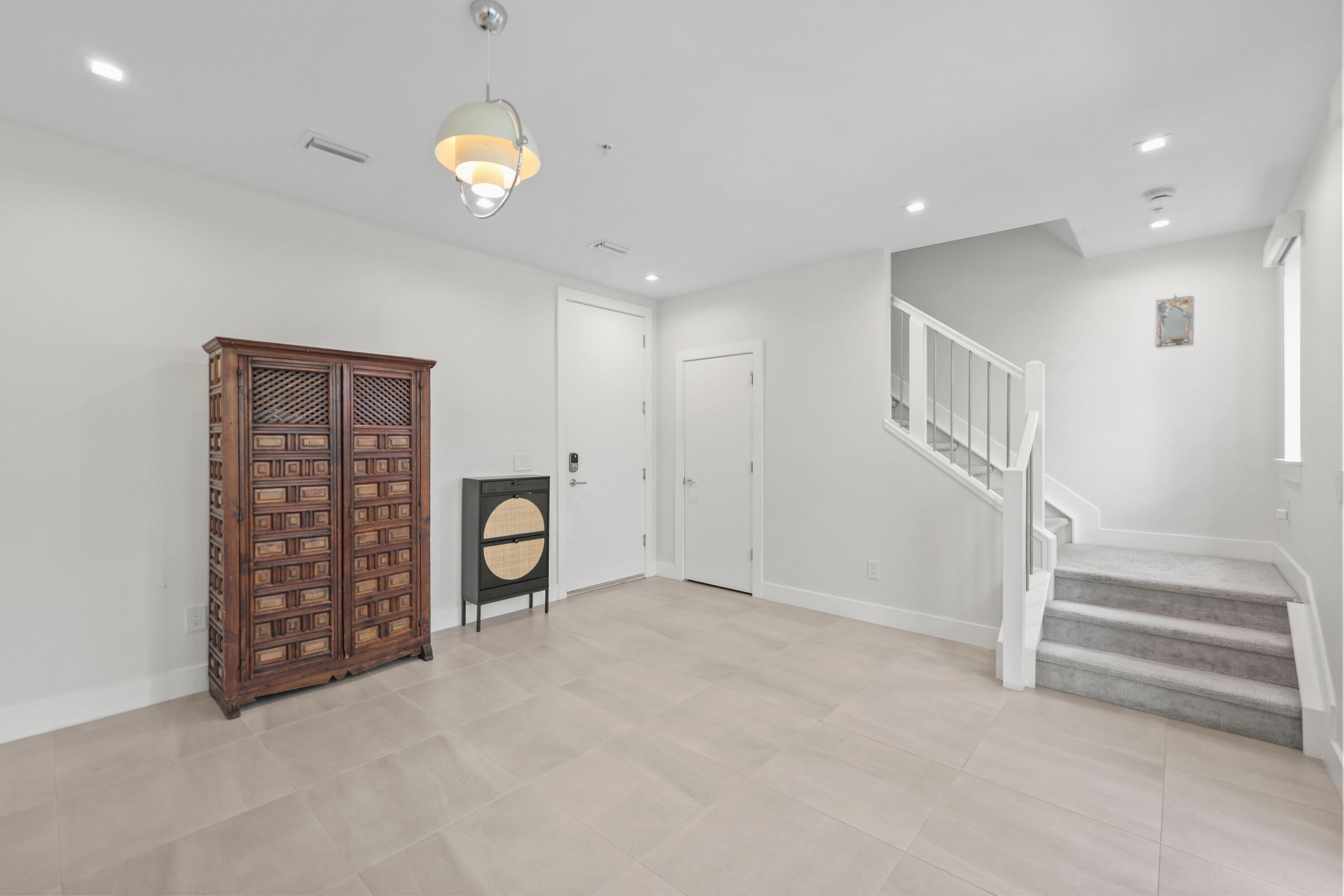 VILLAGE AT WILTON MANORS II - Residential Lease
