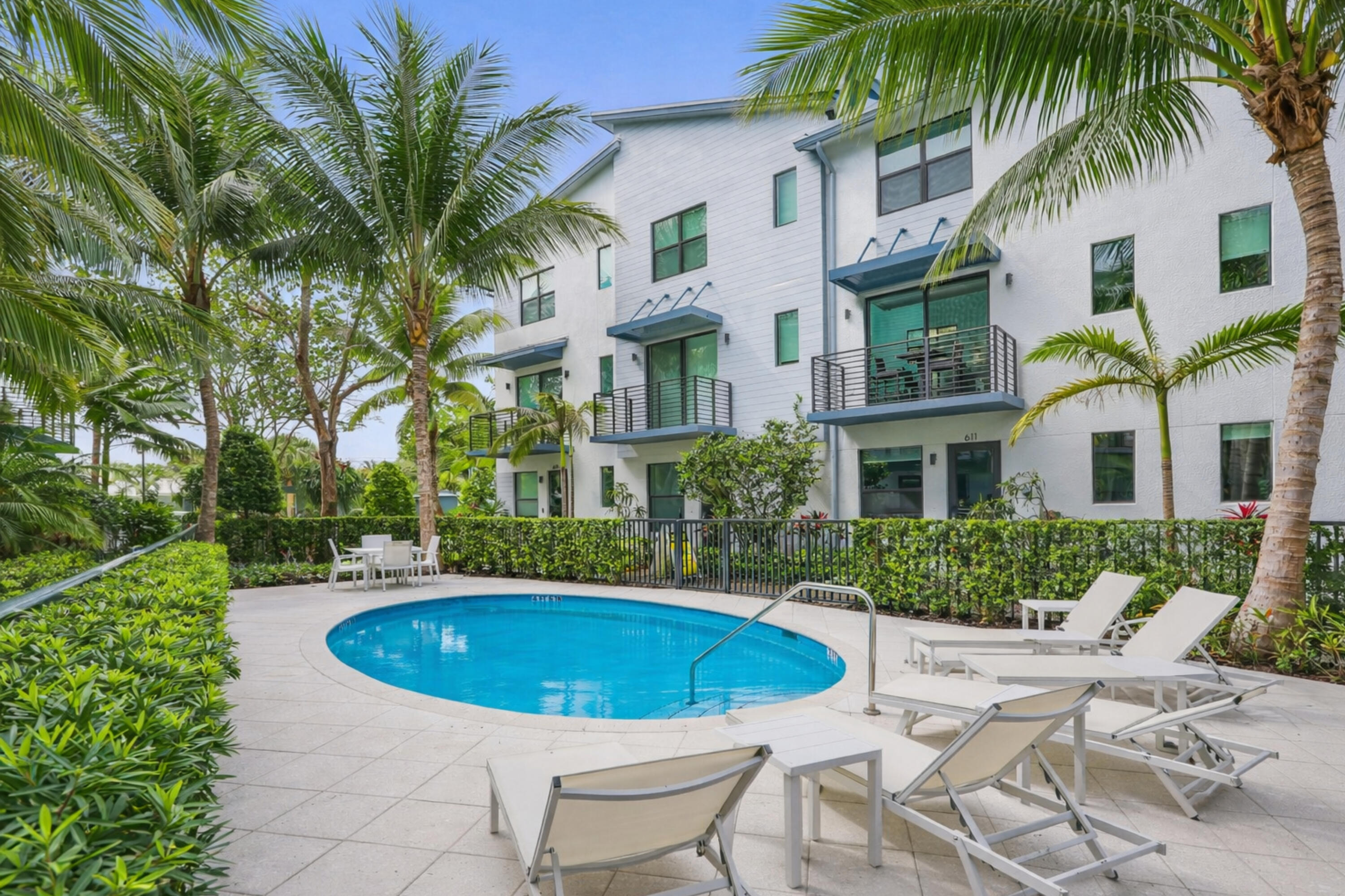 VILLAGE AT WILTON MANORS II - Residential Lease
