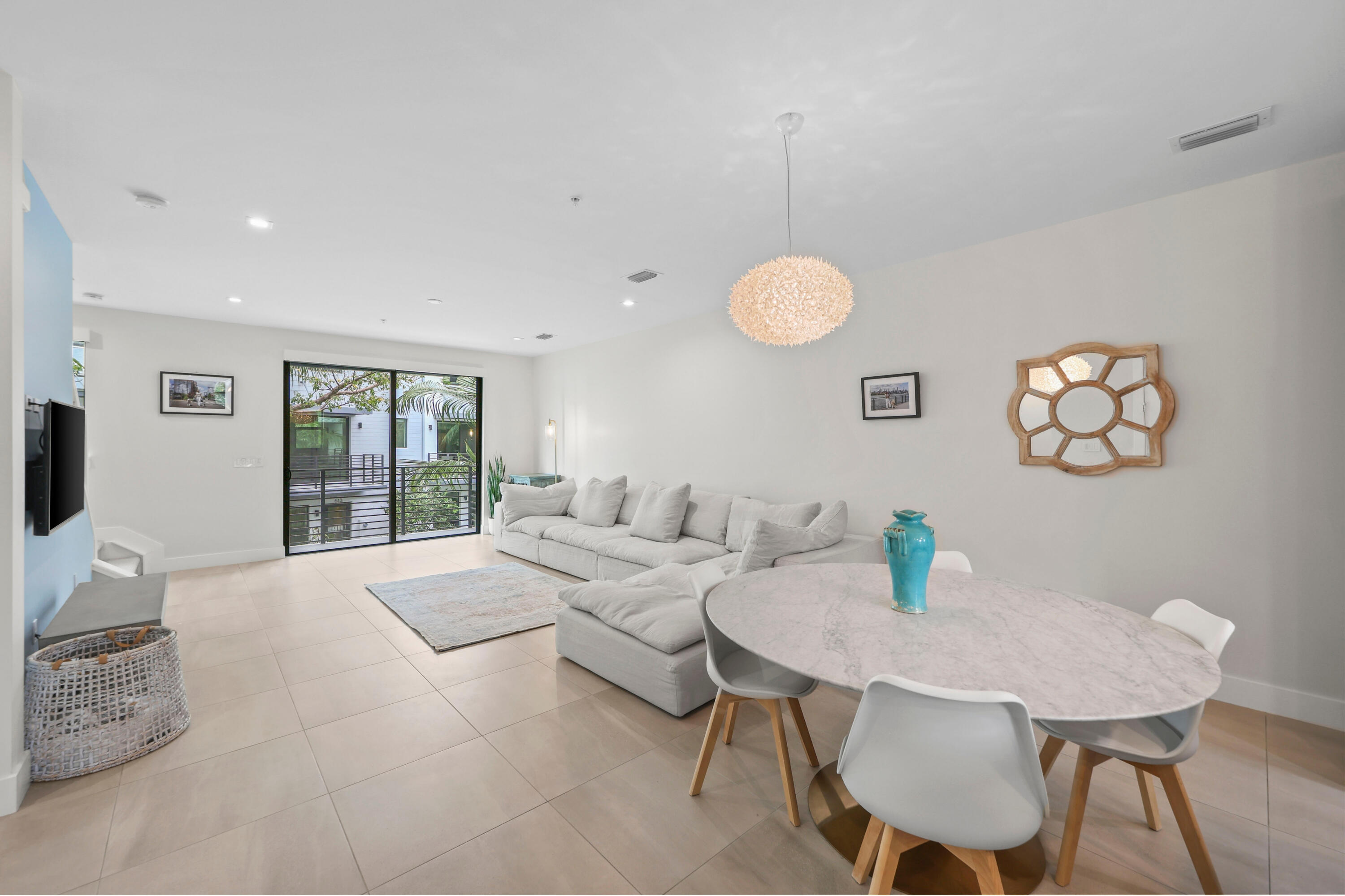 VILLAGE AT WILTON MANORS II - Residential Lease
