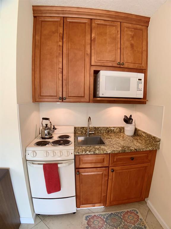 TENNIS LODGES 1 CONDO - Residential Lease