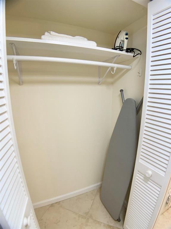 TENNIS LODGES 1 CONDO - Residential Lease