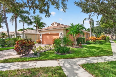 Photo of 10523 Copper Lake Drive, Boynton Beach, FL 33437 (MLS # B26090533)
