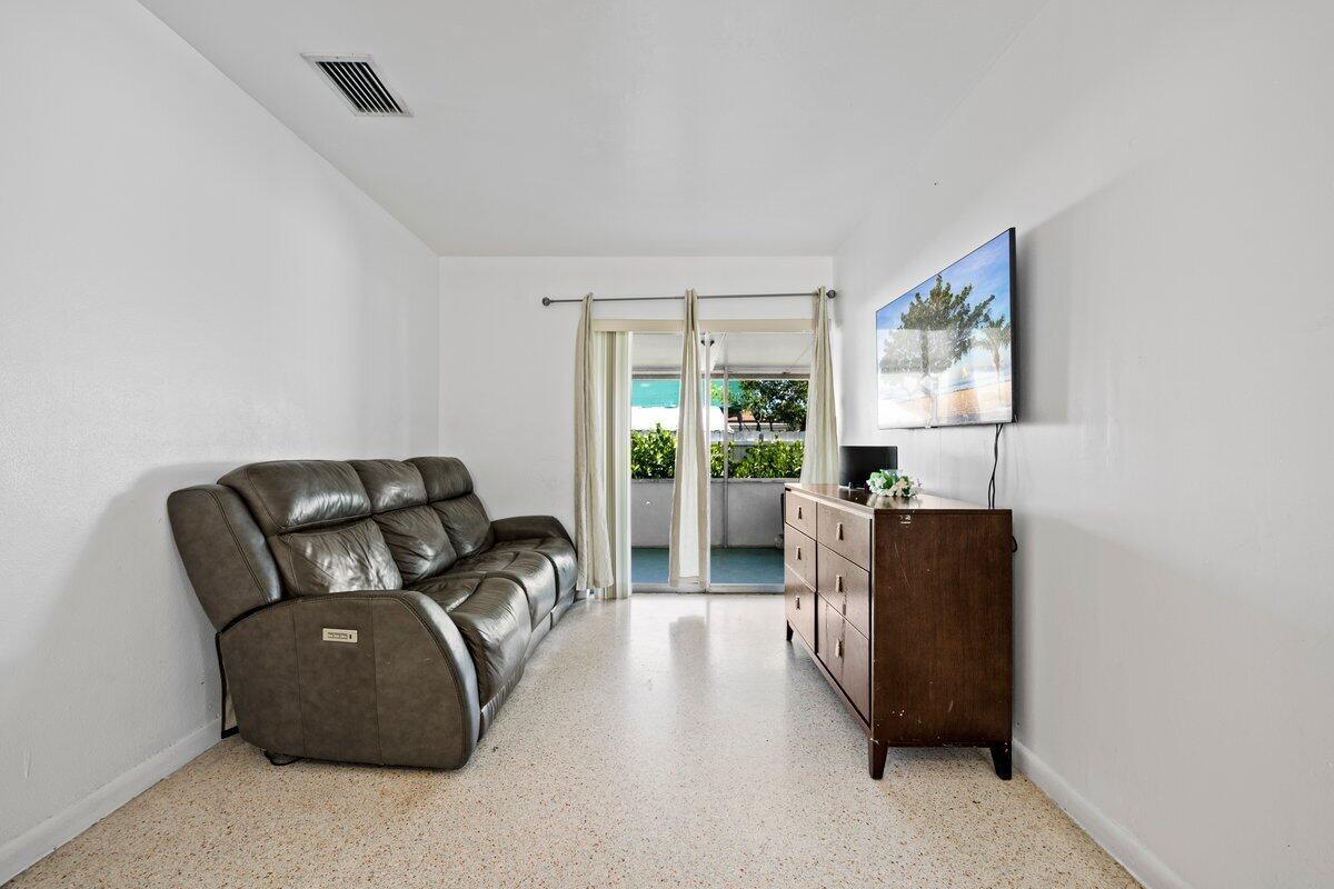 313 SW 7th Street