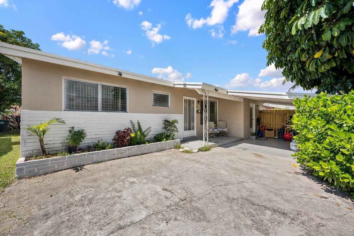 An inviting 3 bedroom, 1 bath home in Hallandale Beach featuring a functional floor plan, spacious living area, and a bright kitchen. Ideal for homeowners or investors, this residence blends comfort and potential in a prime location.Just minutes from beaches, Gulfstream Park, shopping, dining, and major highways. Offered individually or as a package deal with 309 SW 7 St (MLS# RX-11109689) Both properties together generate approximately $104,400 in combined rental income.Whether you are an investor seeking strong rental income or a multi generational family looking for the perfect setup, this property offers endless potential.