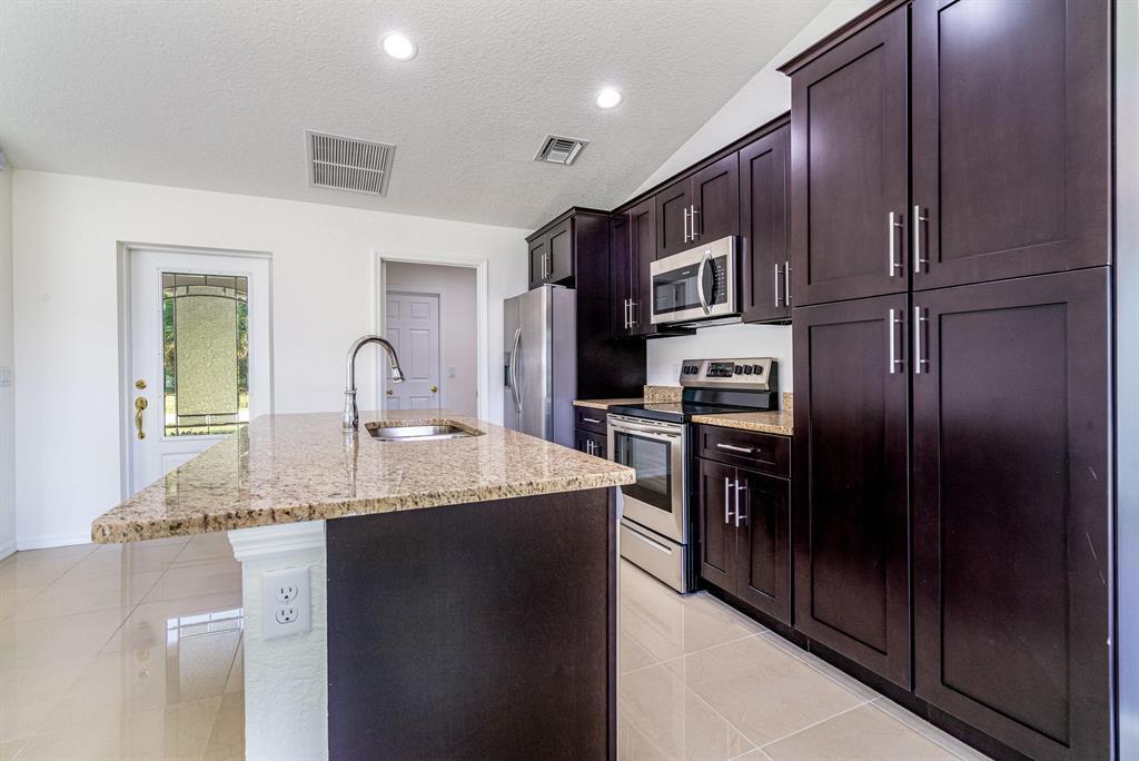 PORT ST LUCIE SECTION 15 - Residential