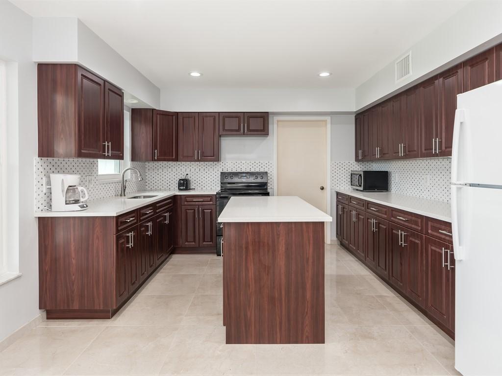 GOLFVIEW HARBOUR 1ST SEC - Residential