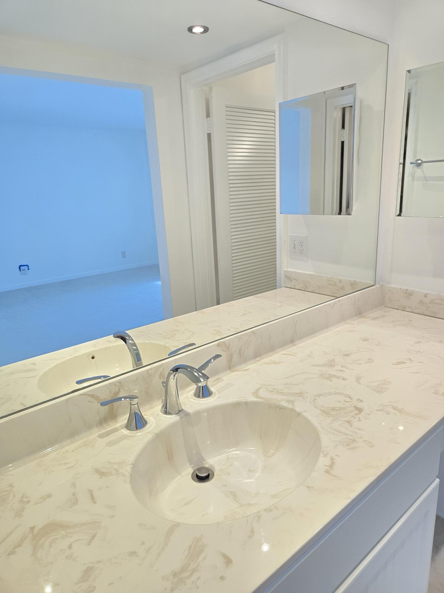 WELLINGTON CONDOS - Residential