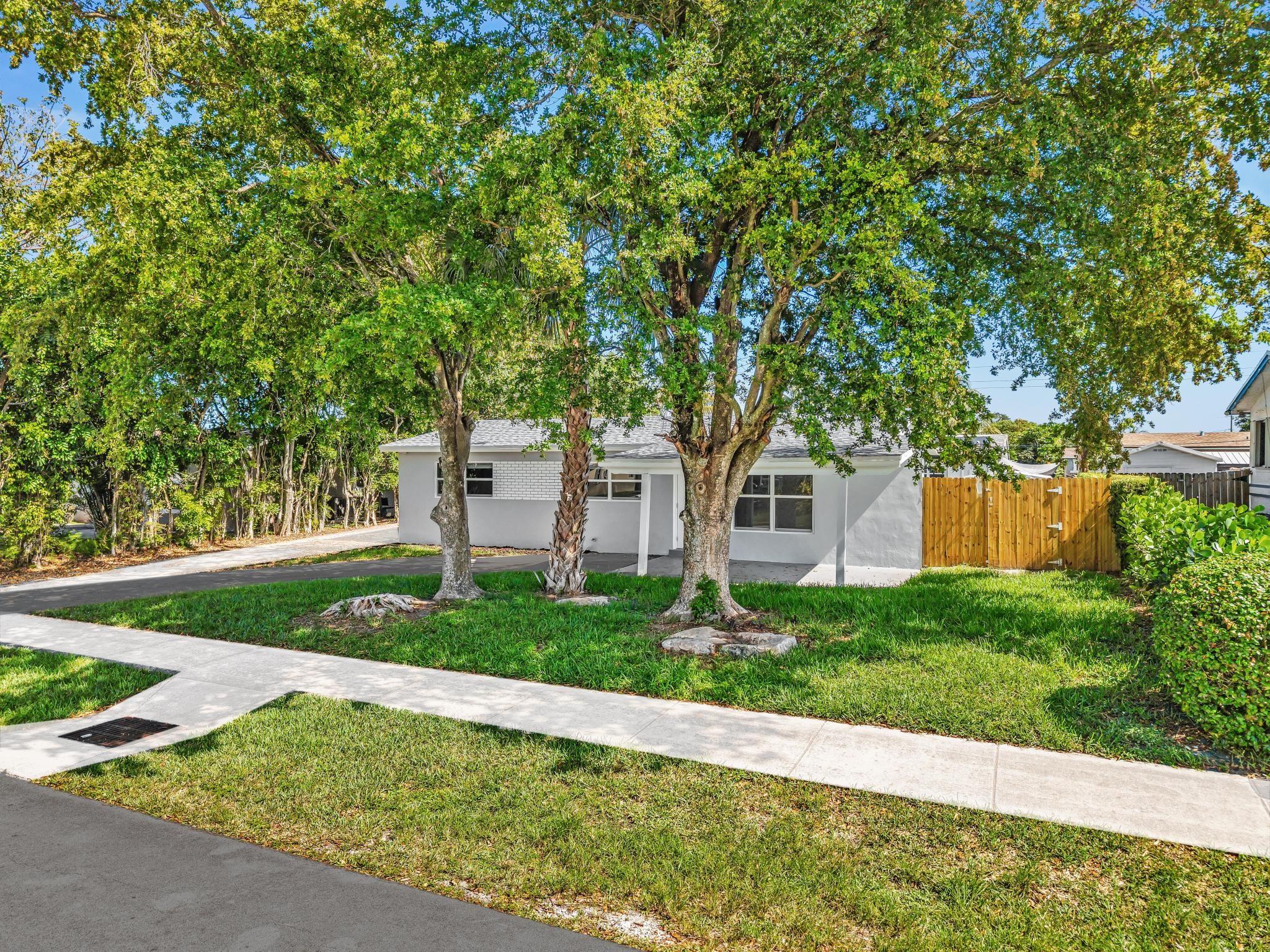 Flamingo Village 44-39 B - Residential Lease