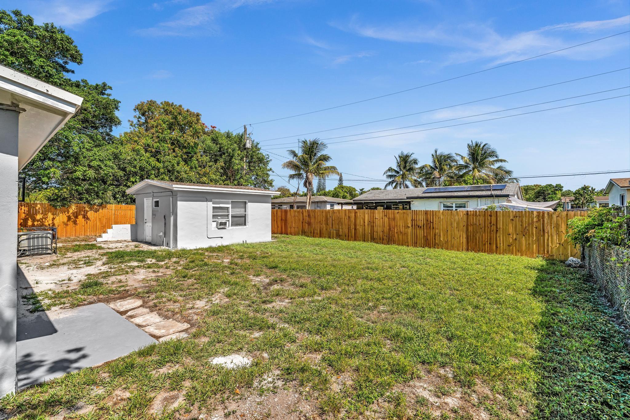 Flamingo Village 44-39 B - Residential Lease