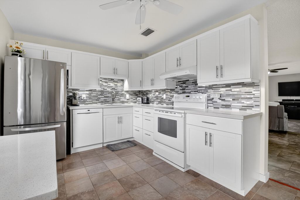 Photo of 1508 Palmland Drive, Boynton Beach, FL 33436 (MLS # R11111160)