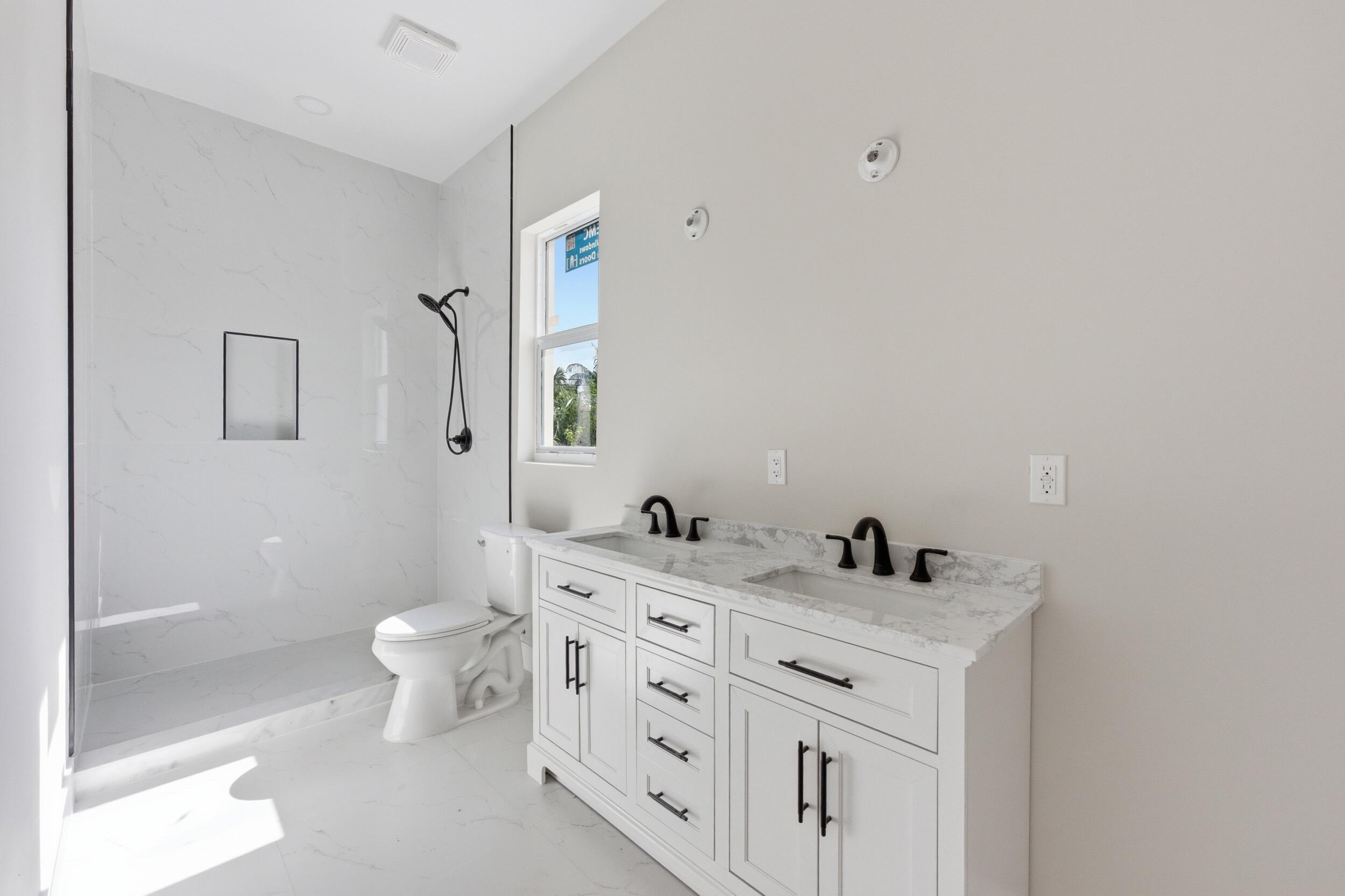 LAUDERDALE MANORS AMD PLAT - Residential