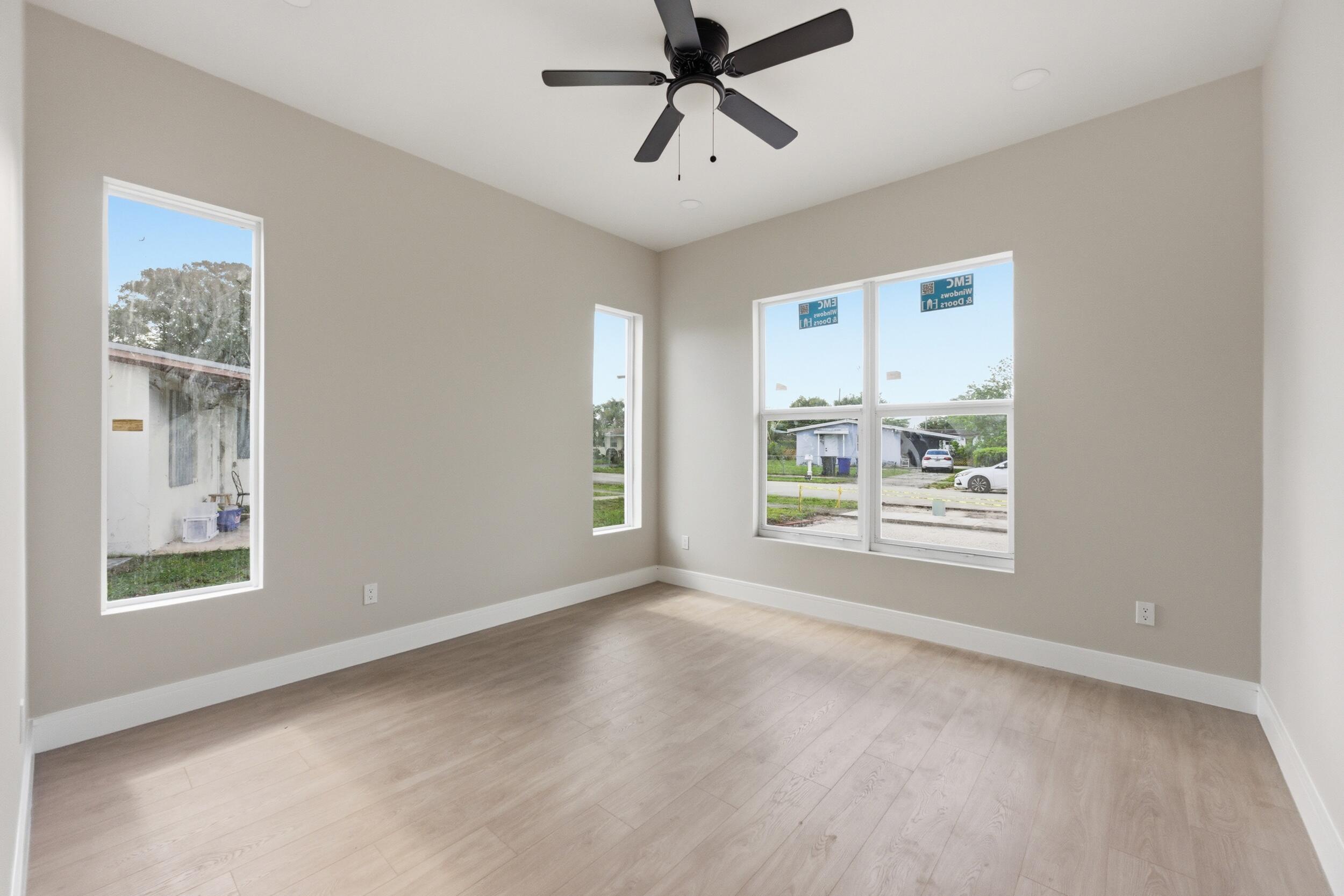 LAUDERDALE MANORS AMD PLAT - Residential