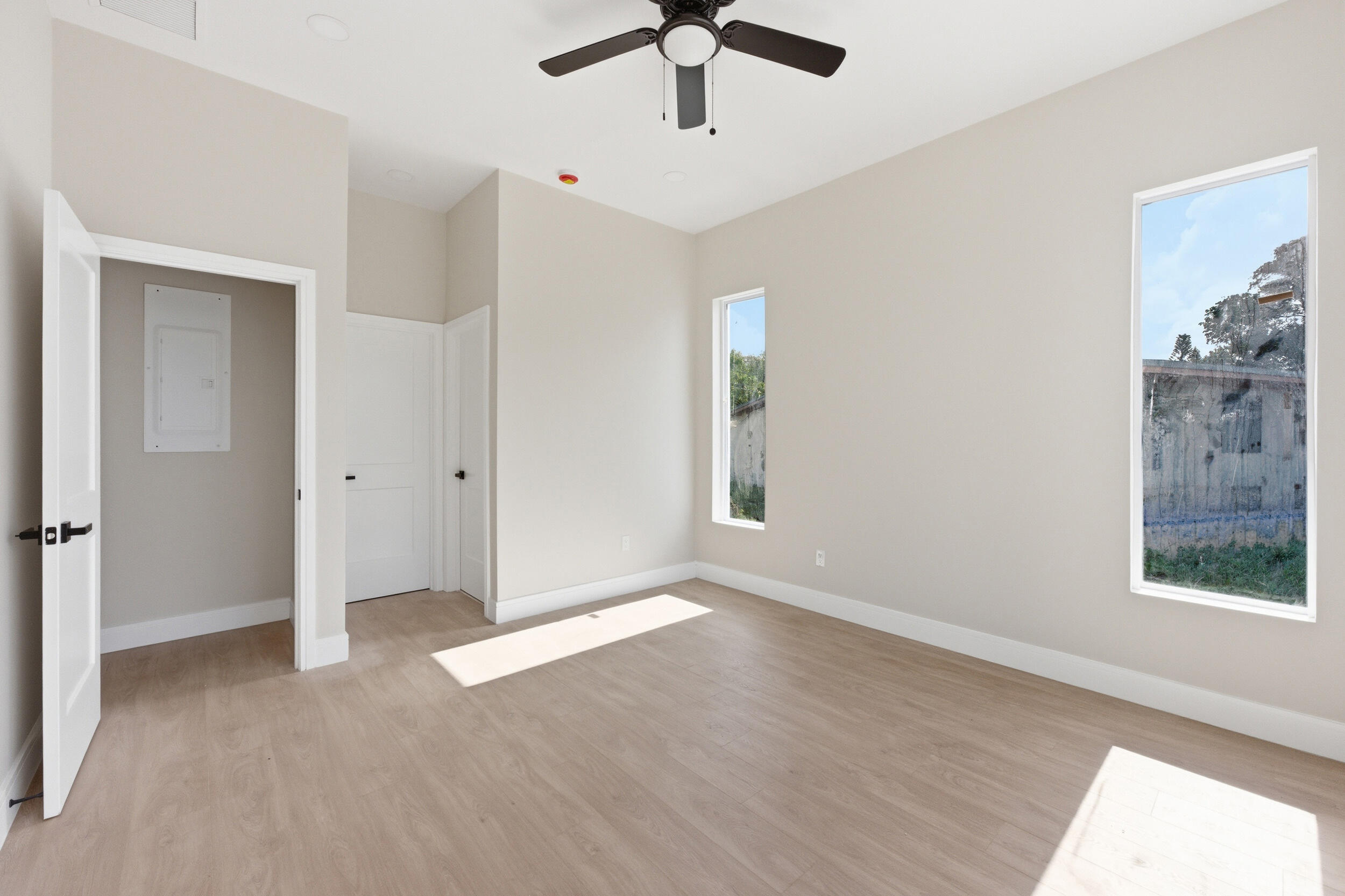 LAUDERDALE MANORS AMD PLAT - Residential