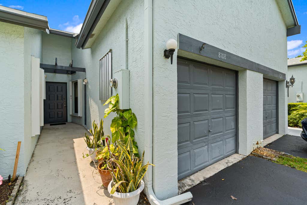 Photo of 8108 NW 100th Lane, Tamarac, FL 33321 (MLS # B26042670)