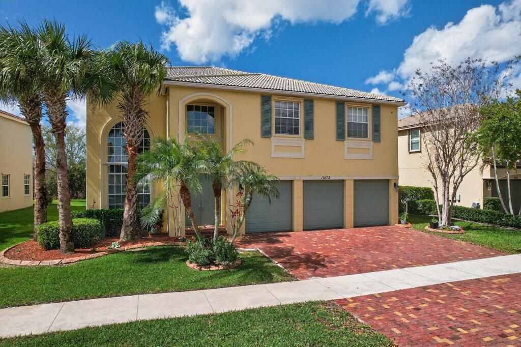 Photo of 11473 SW Fieldstone Way, Port Saint Lucie, FL 34987 (MLS # B26007226)