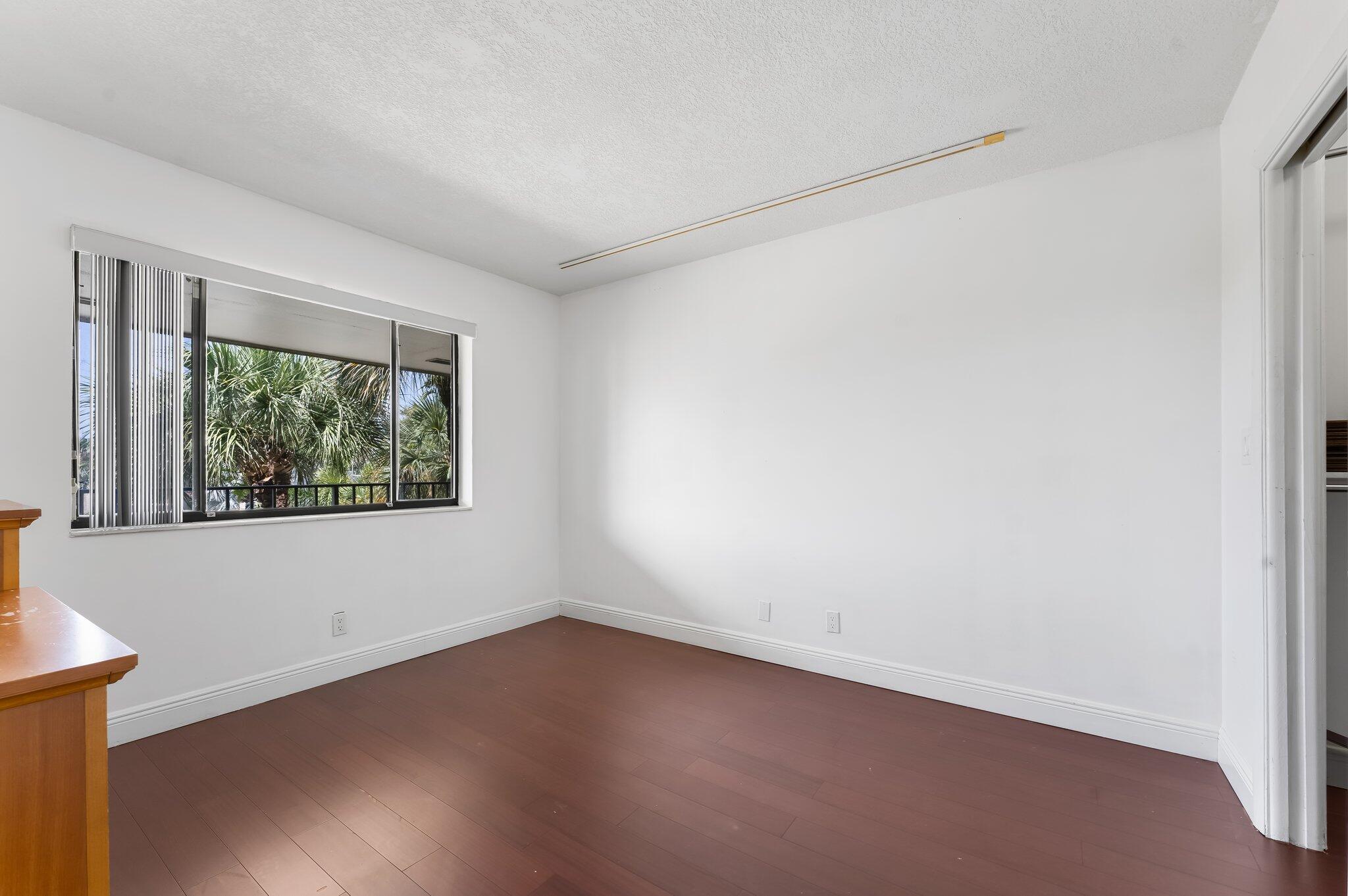 FOUNTAINS OF PALM BEACH - Residential